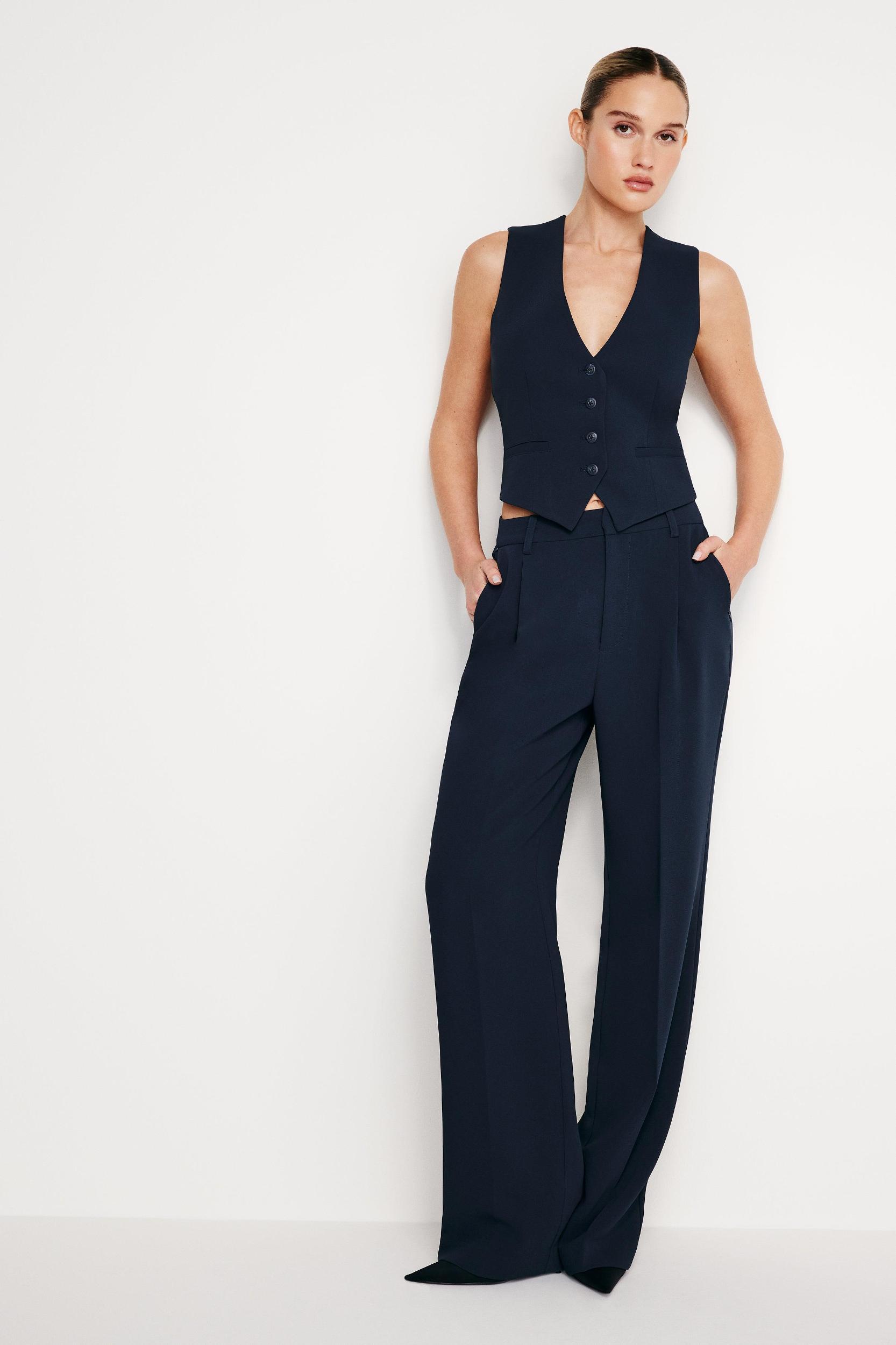 LUXE SUITING COLUMN TROUSER | NEW NAVY002 Product Image