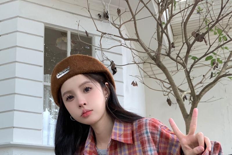 Long-Sleeve Plaid Pocketed Shirt Product Image