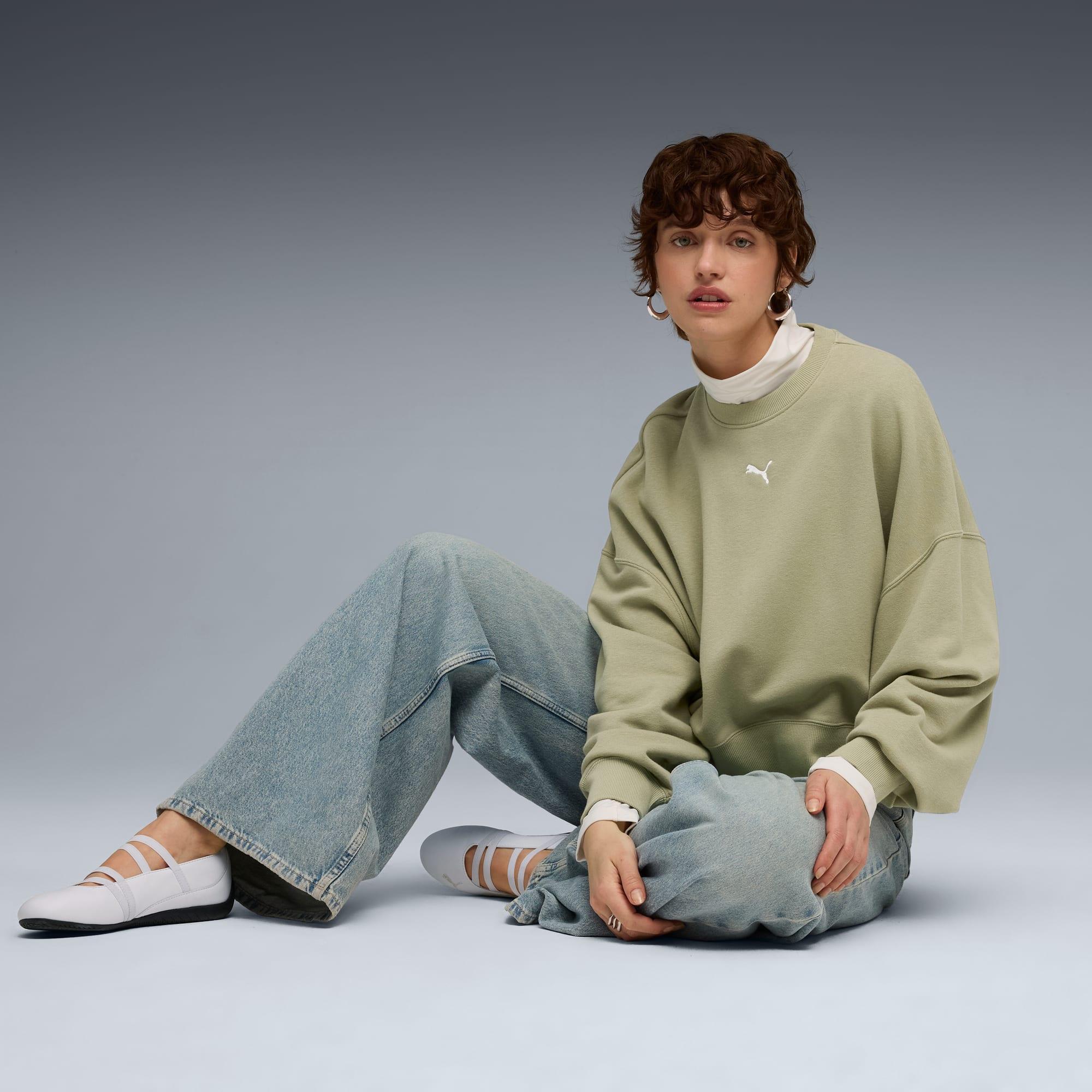 Wardrobe Essentials Women's Oversized Crew Sweatshirt Product Image