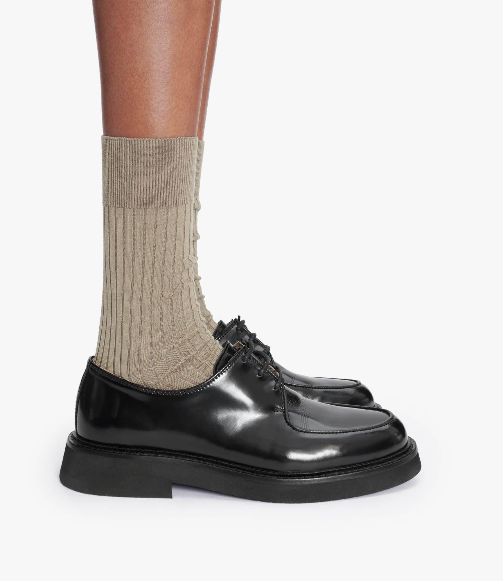 Gael shoes Product Image