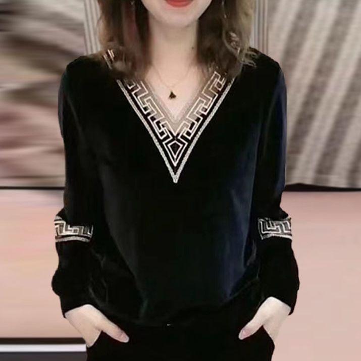 Long-Sleeve V-Neck Pattern Embroidered Lace Trim Velvet Blouse Product Image