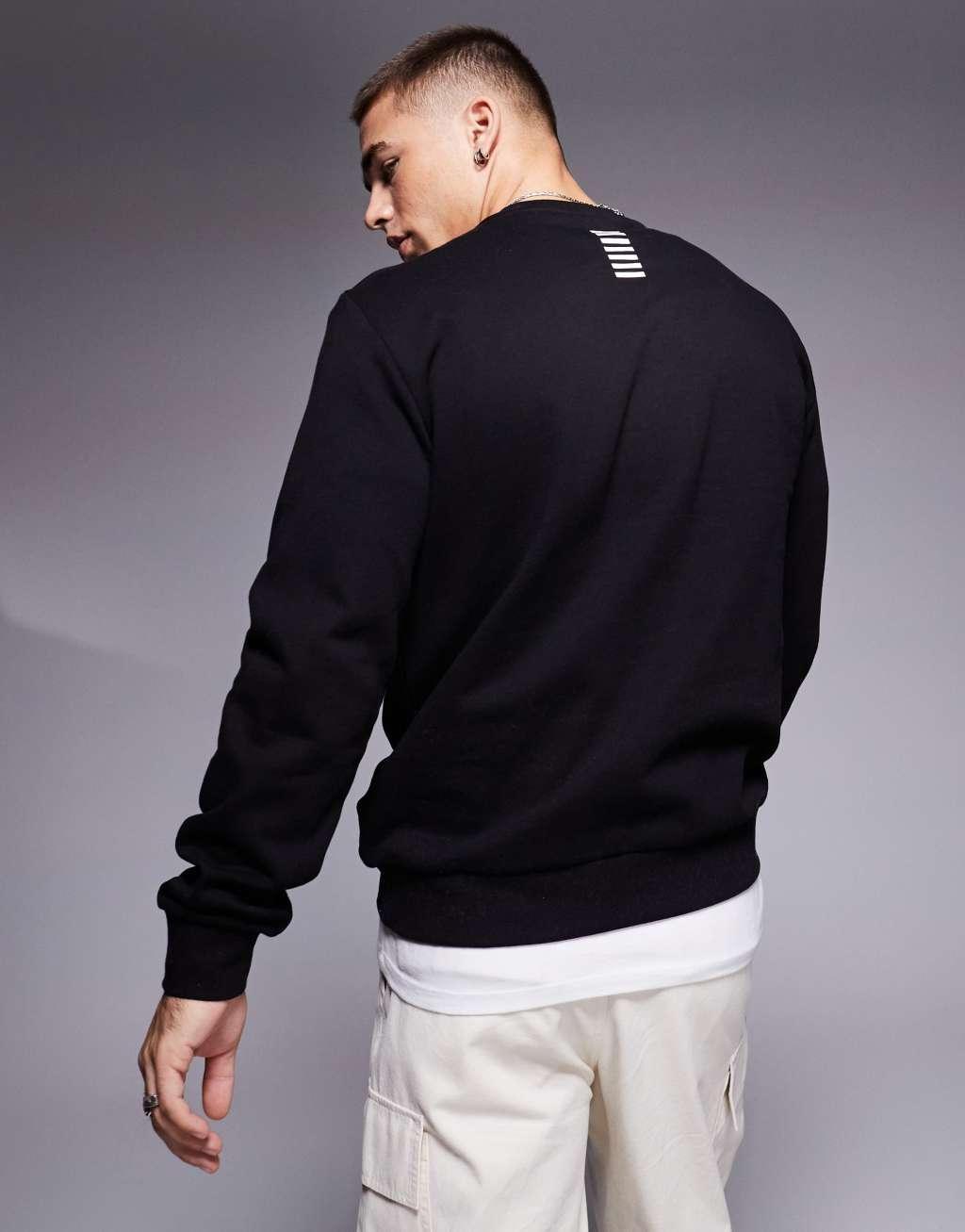 EA7 chest logo sweatshirt in black Product Image