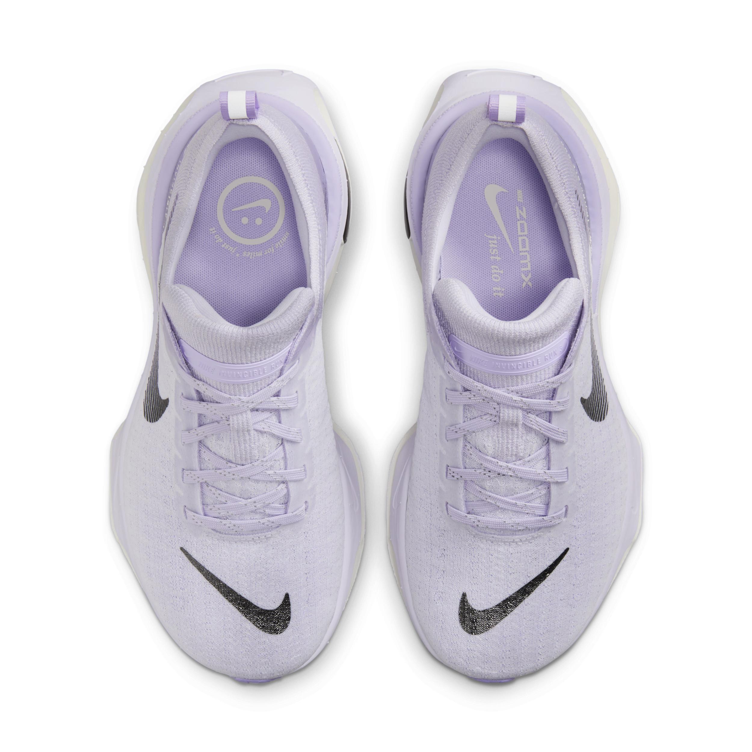 Womens Nike Air ZoomX Invincible Run 3 Flyknit Running Shoes (Extra Wide Width 2E) Product Image