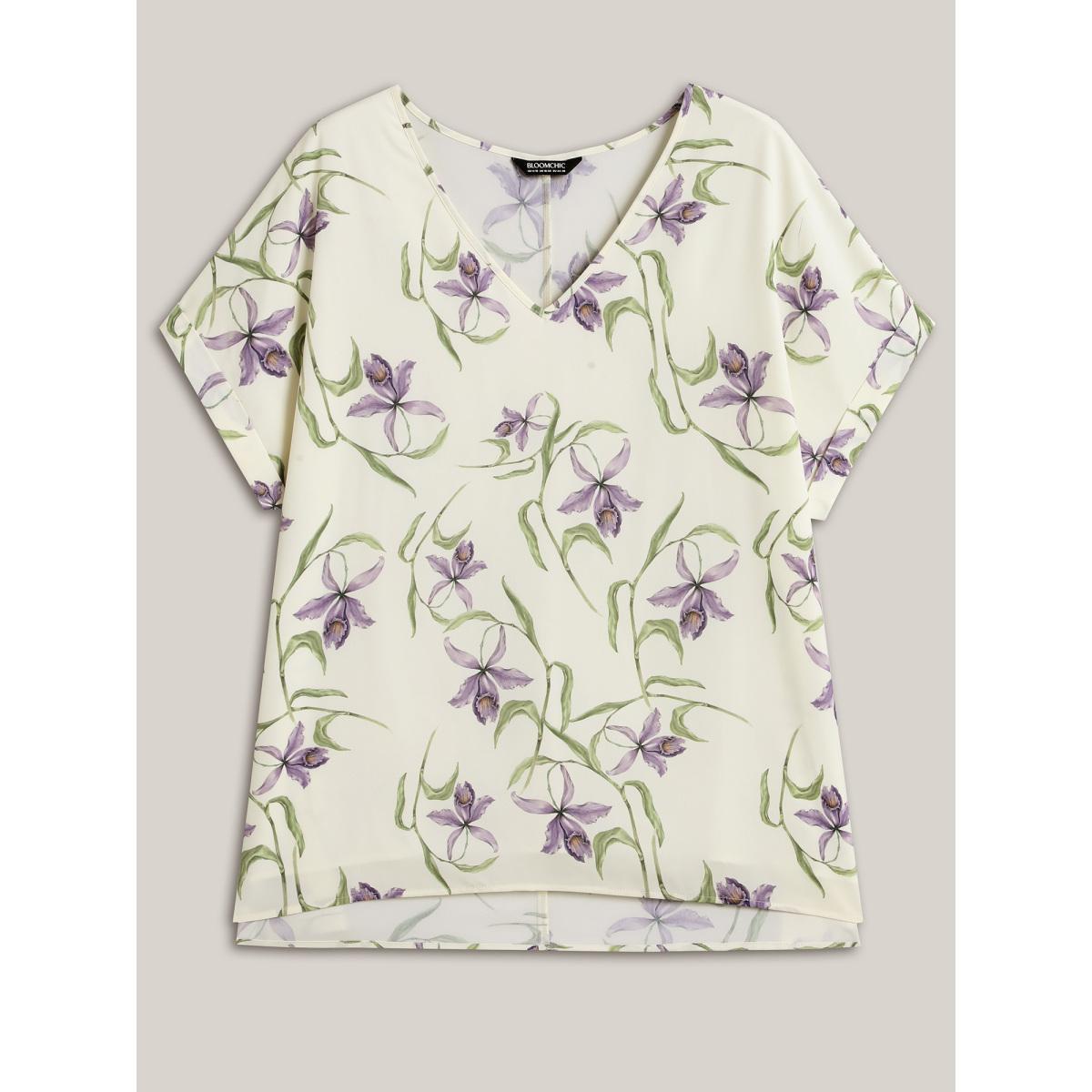 Plus Size Beige Large Flower Print Curved Hem Blouse Women Short sleeve V-neck Everyday-Elegant Blouses BloomChic 28/5X Product Image