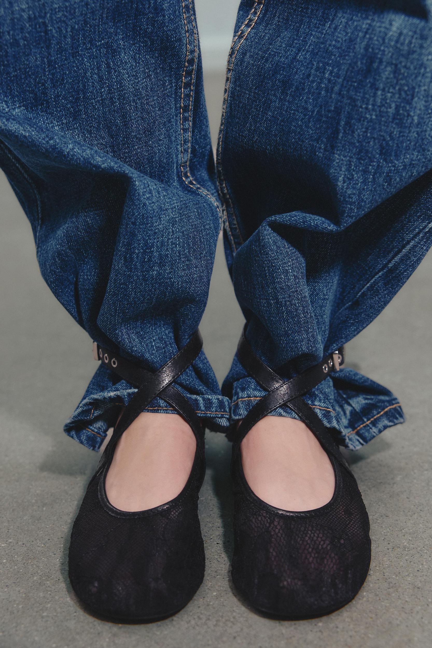 DOUBLE STRAP LACE BALLERINAS Product Image