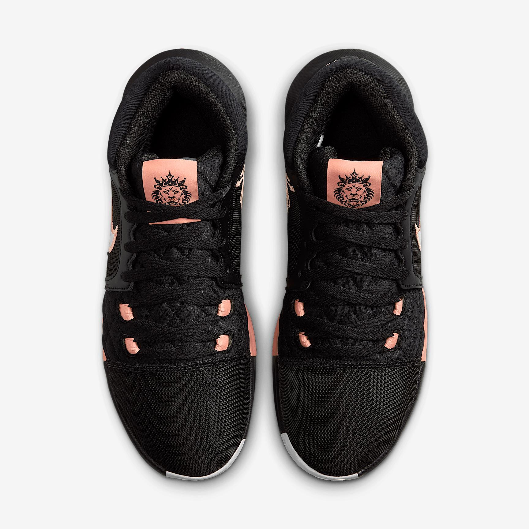 Nike Men's LeBron Witness VIII Basketball Shoes Product Image