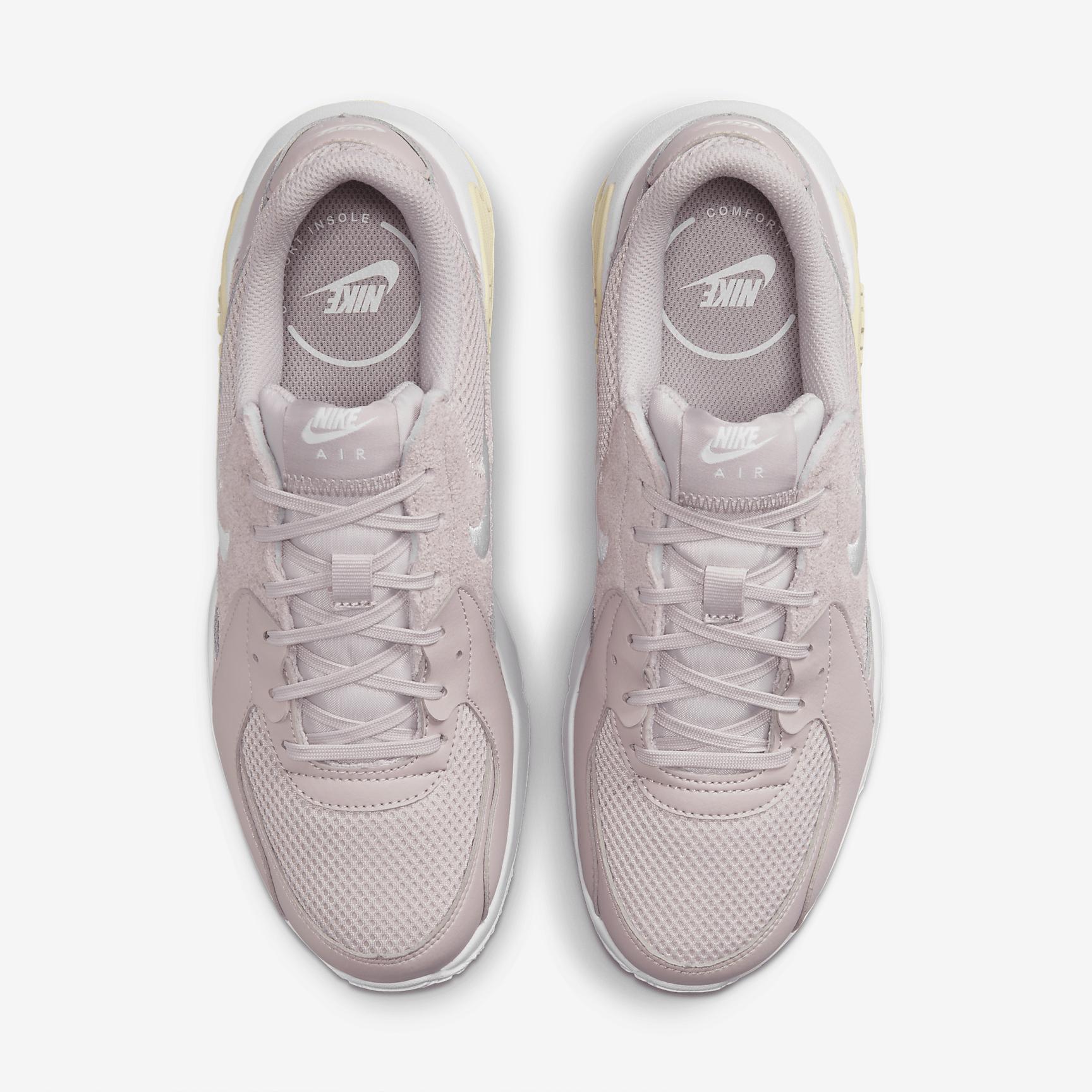 Nike Women's Air Max Excee Shoes Product Image