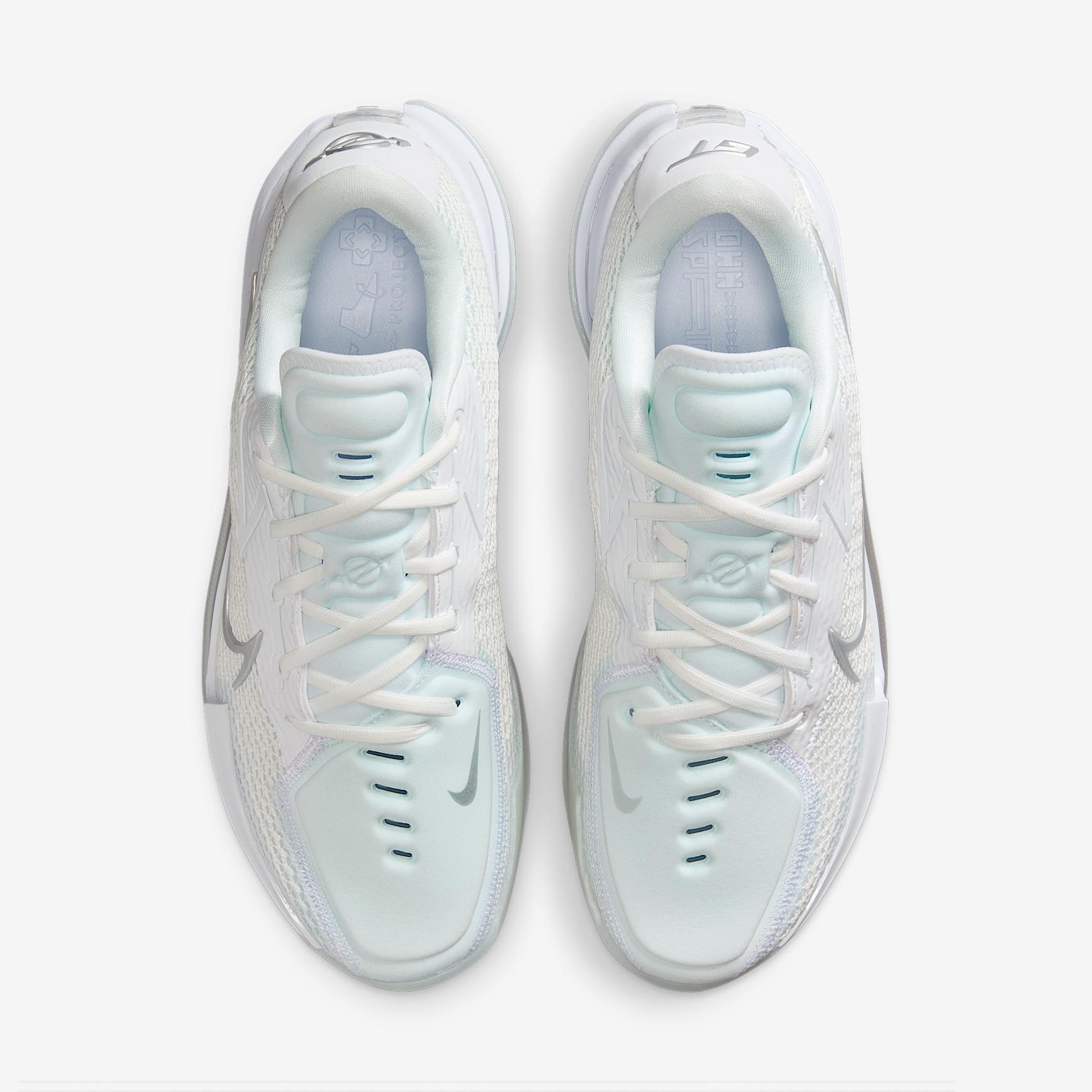 Nike G.T. Cut Basketball Shoes Product Image