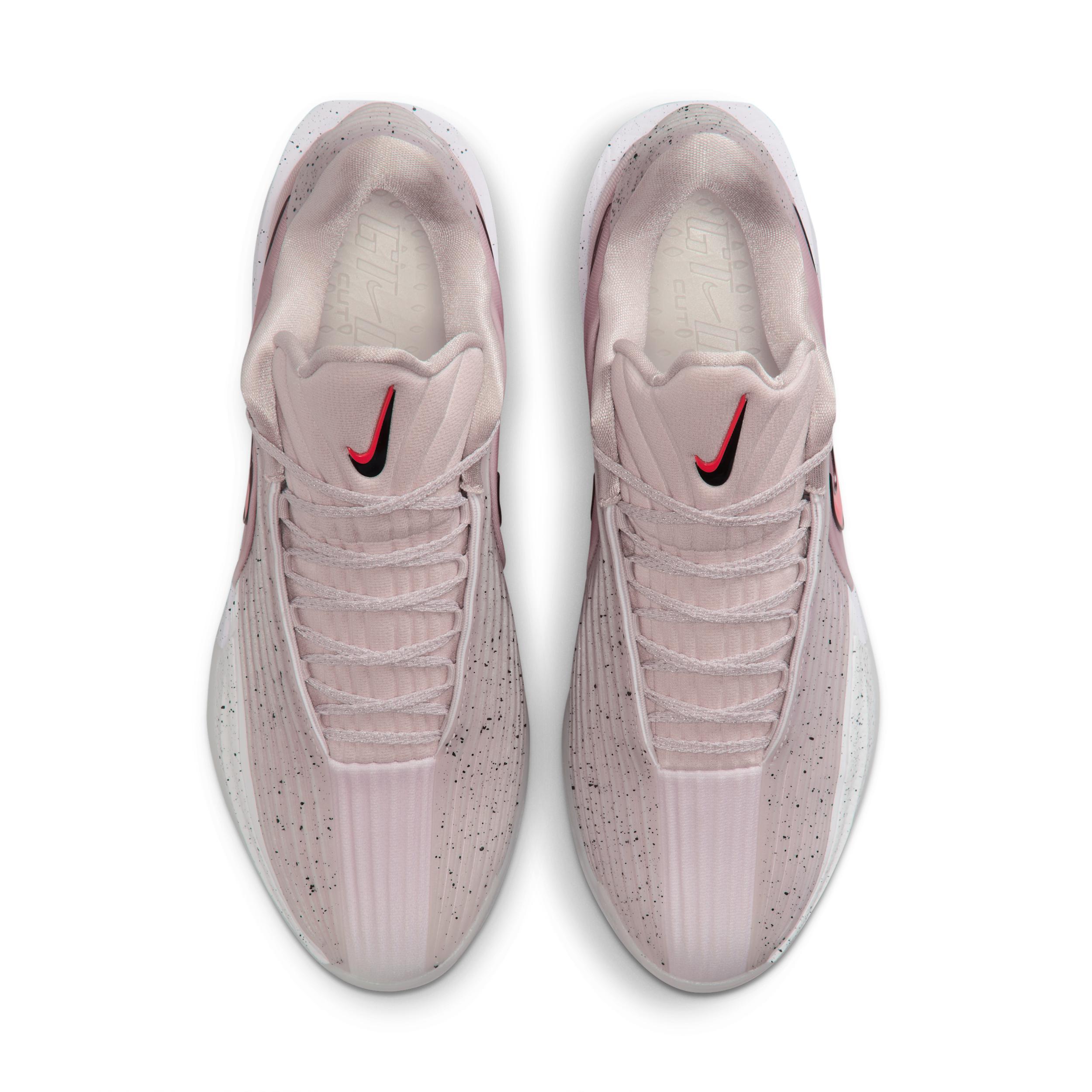 Nike Men's G.T. Cut 3 Turbo Basketball Shoes Product Image