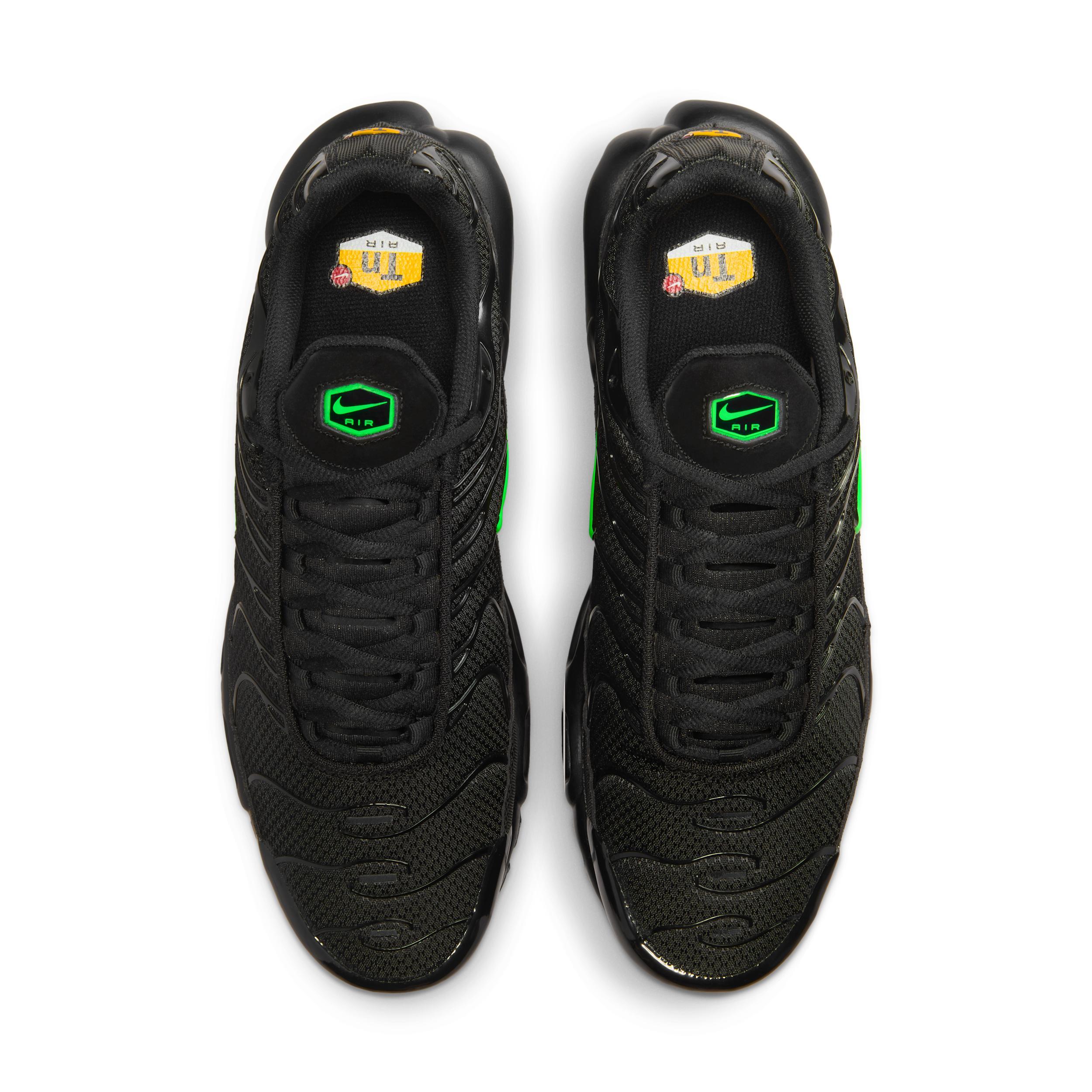 Nike Men's Air Max Plus Shoes Product Image