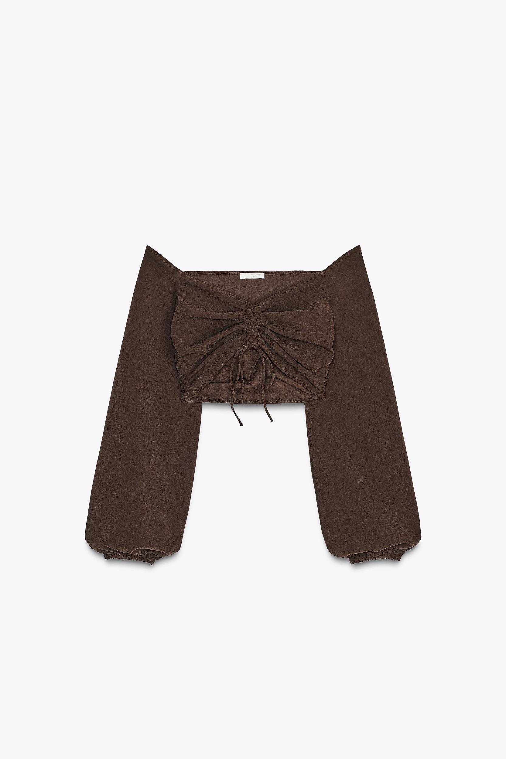 RUCHED STRETCH CROP TOP Product Image