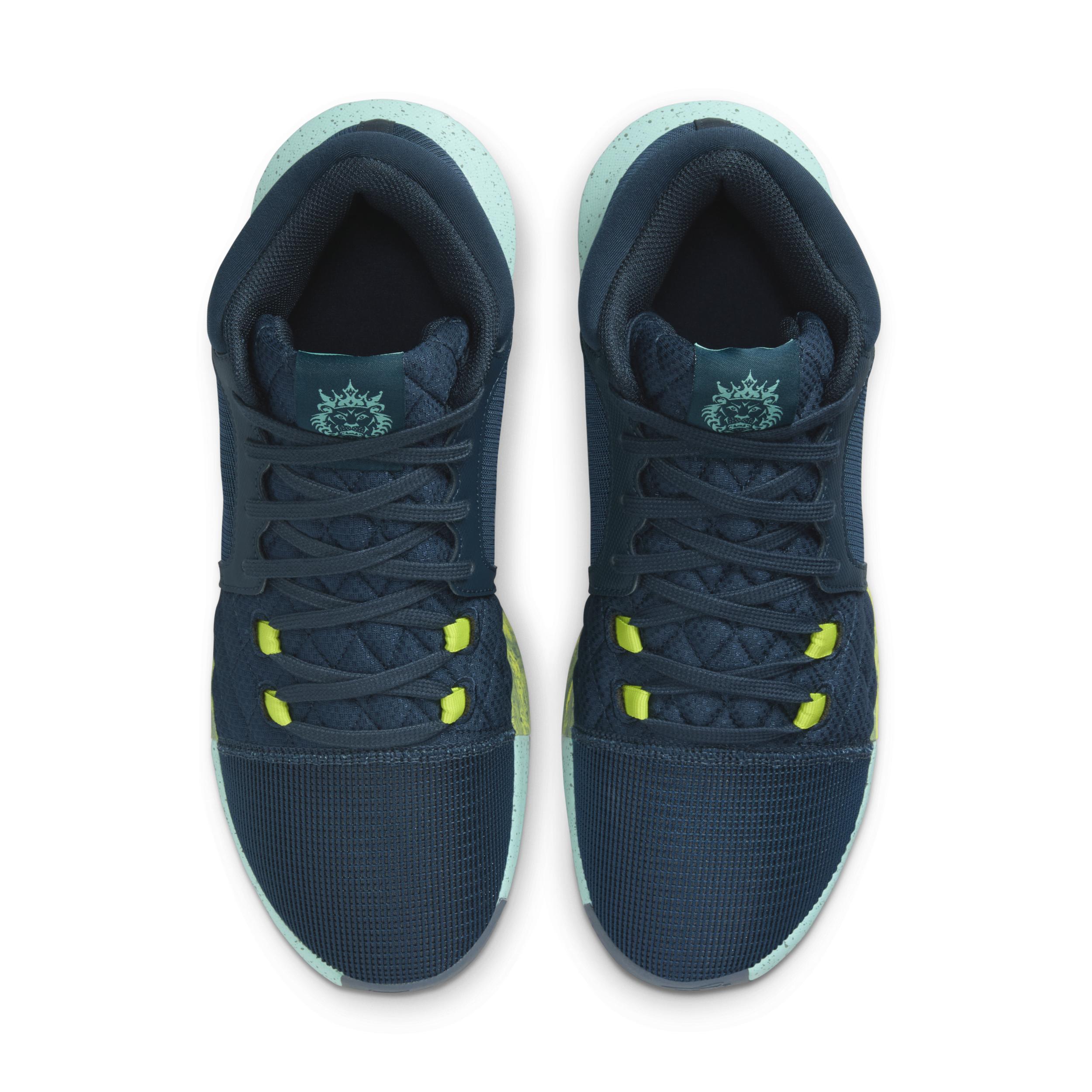 Nike Men's LeBron Witness 8 Basketball Shoes Product Image