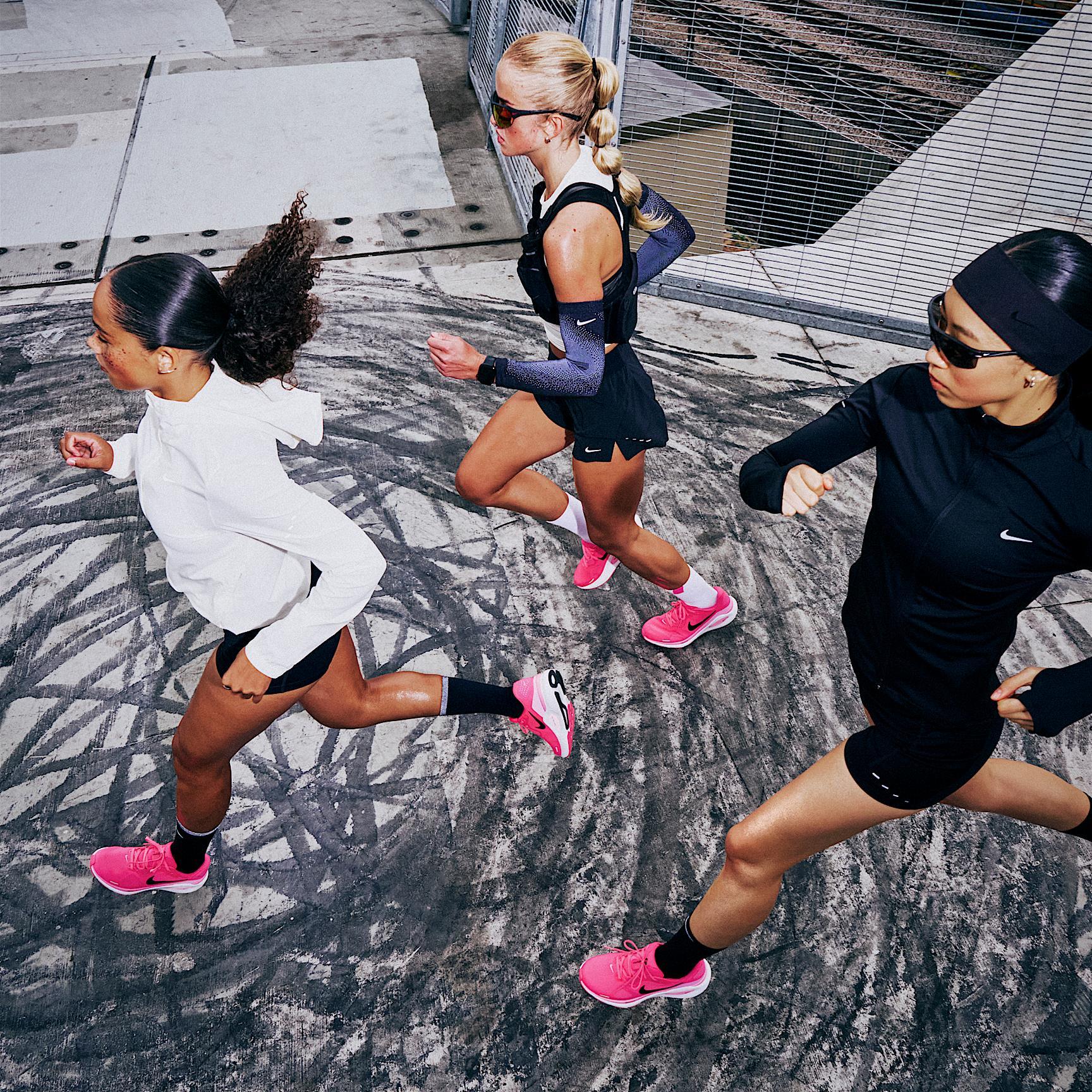 Nike Women's Structure 26 Road Running Shoes Product Image