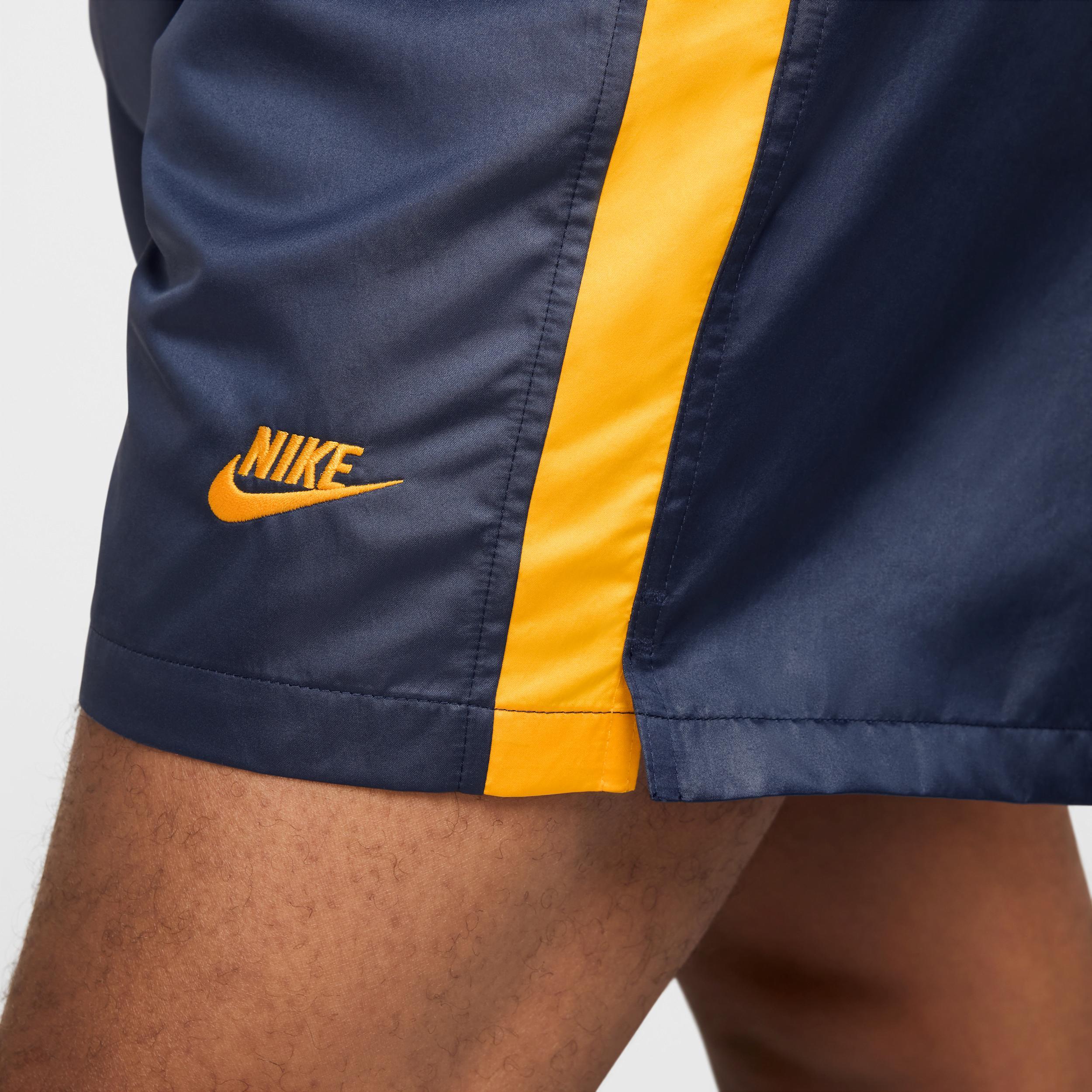 Nike Sportswear Club Men's Flow Football Shorts Product Image