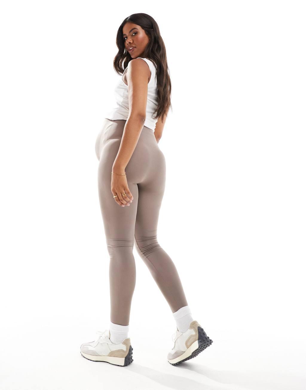 Mamalicious Maternity seamless legging in taupe Product Image