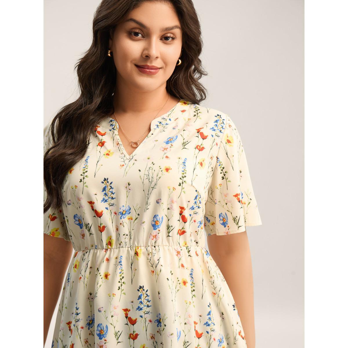 Plus Size Beige Branch Floral Print Notched Collar Blouse Women Short sleeve Notched collar Everyday-Elegant Blouses BloomChic 14-16/1X Product Image