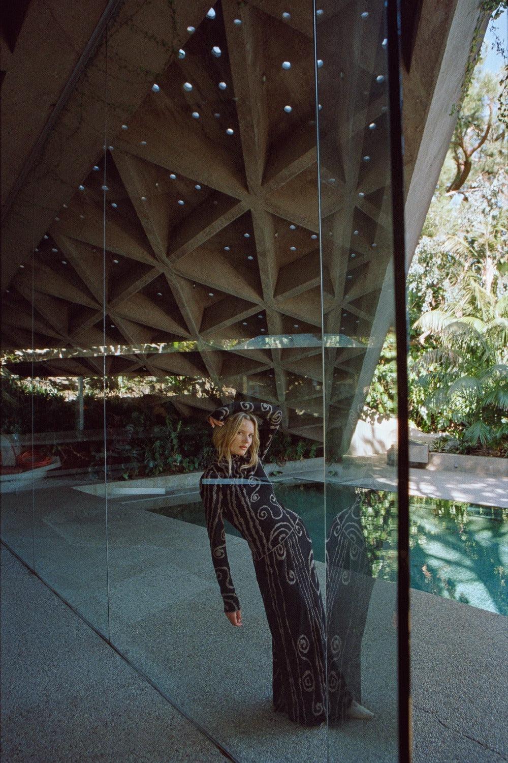 Ivy Muse Knit Maxi Skirt Black Swirl Product Image