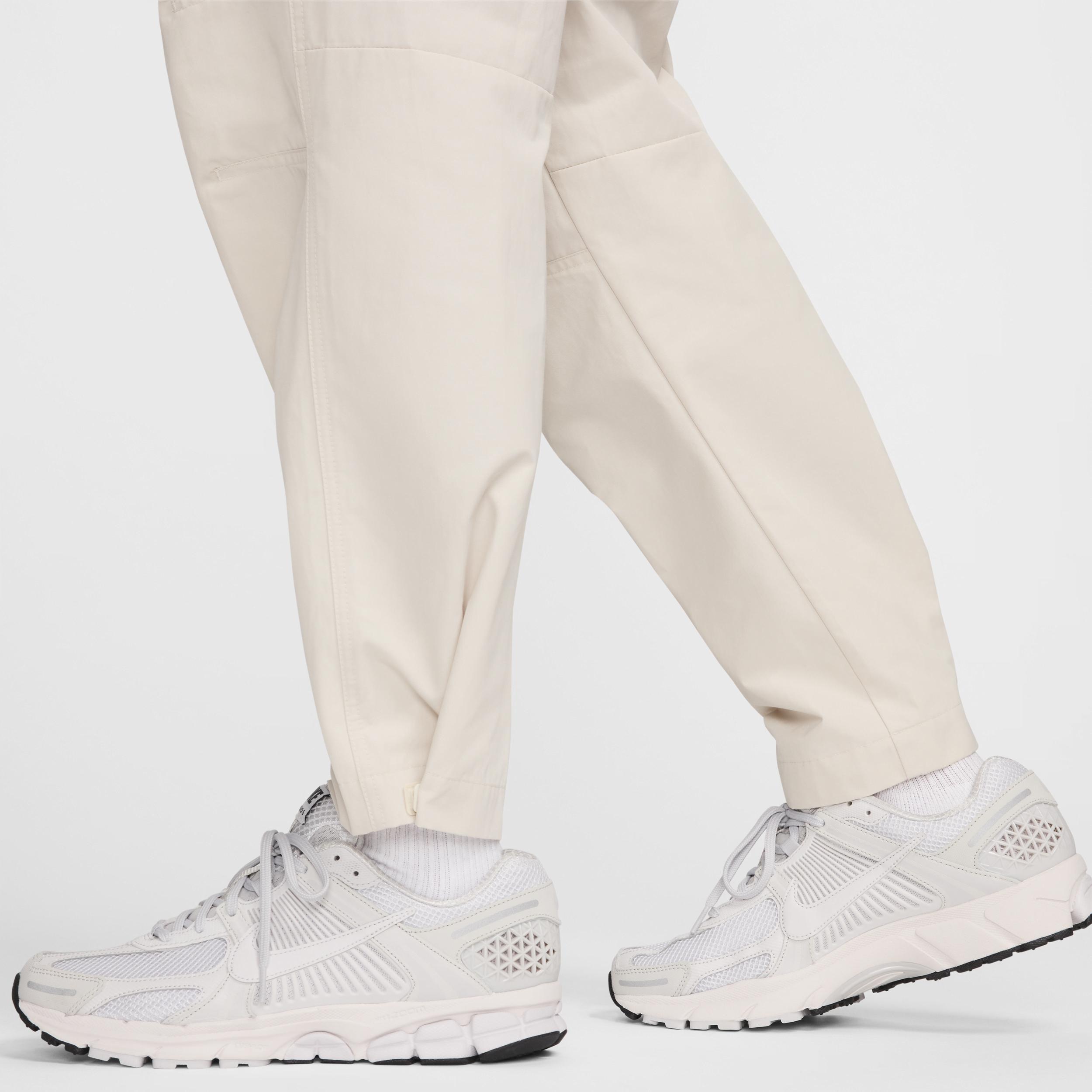 Nike Men's Tech Woven Pants Product Image