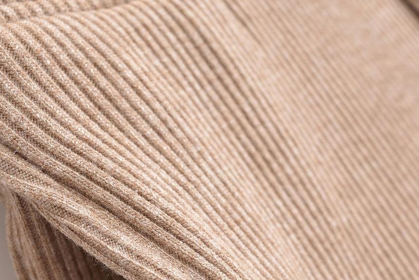 Mid Rise Plain Knit Wide Leg Pants Product Image