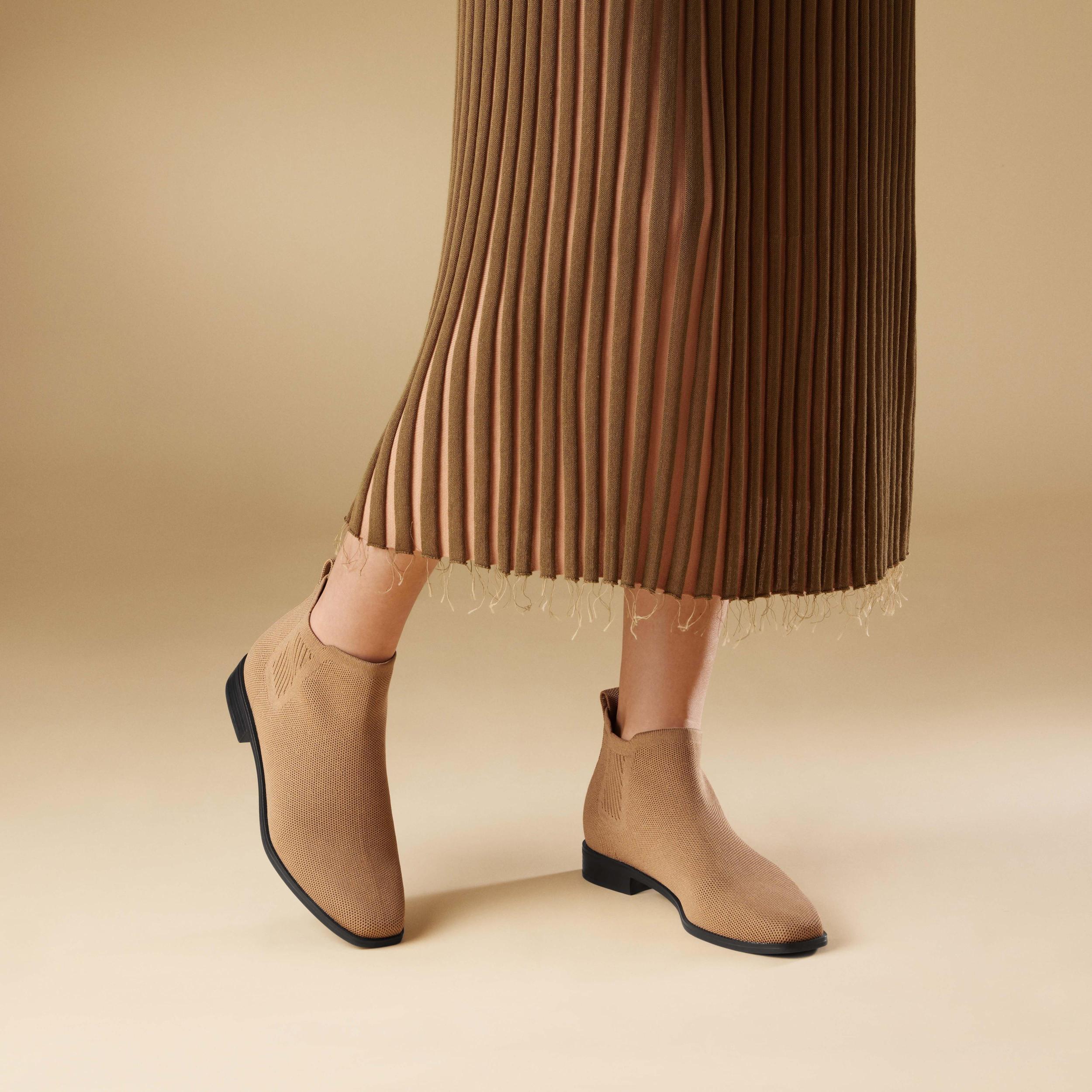 Square-Toe Water-Repellent Ankle Boots (Ryan Pro) Product Image