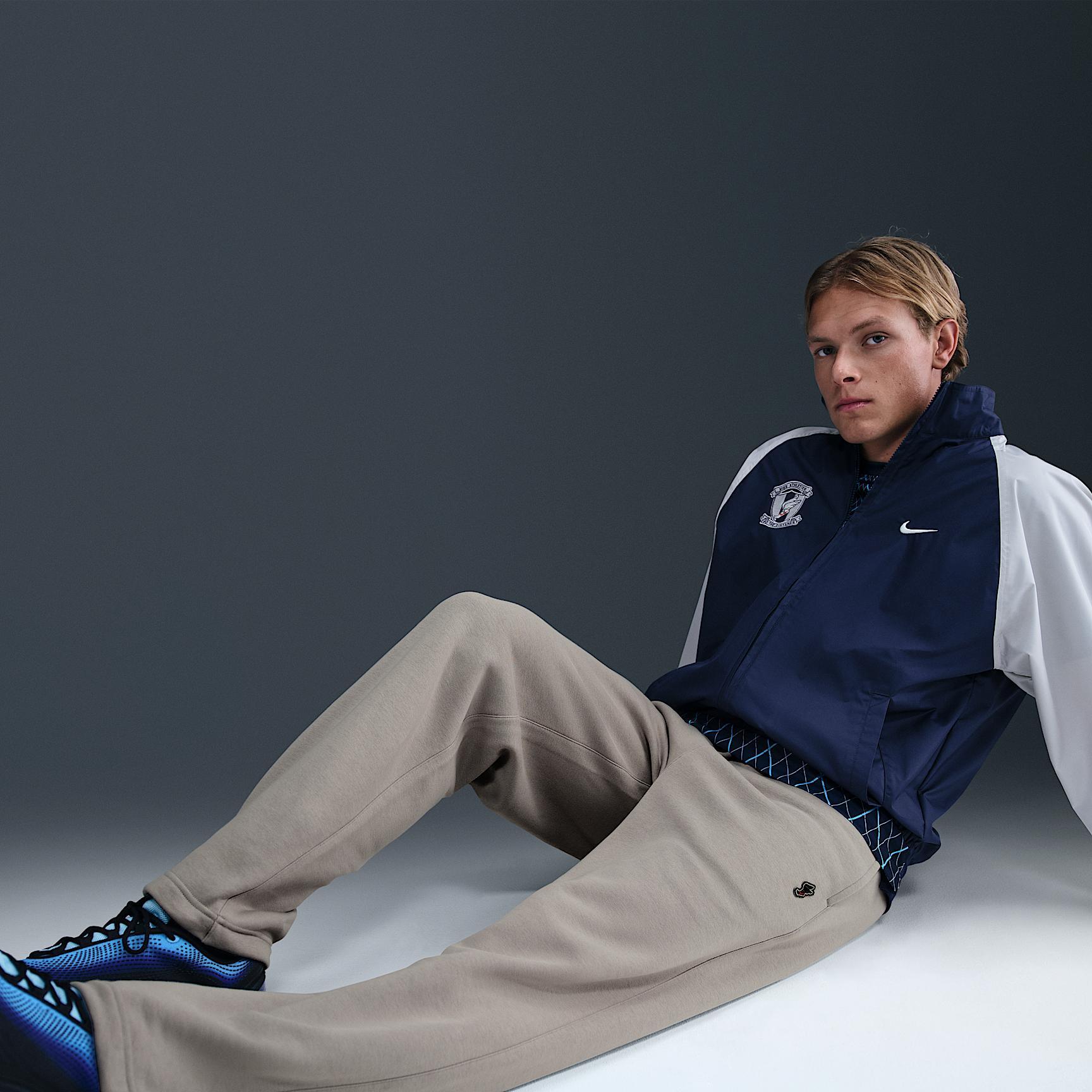 Nike Club Men's Fleece Bungee Pants Product Image