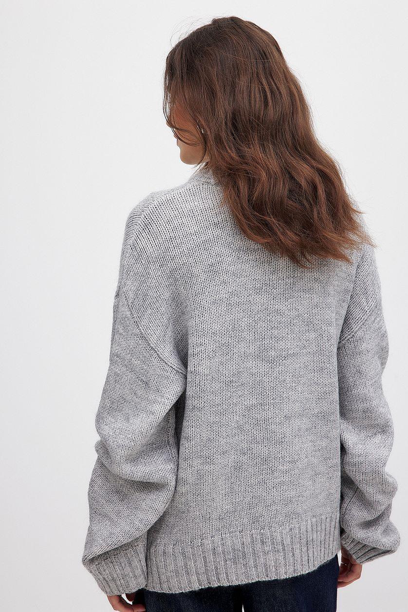 Round Neck Knitted Sweater Blue Product Image