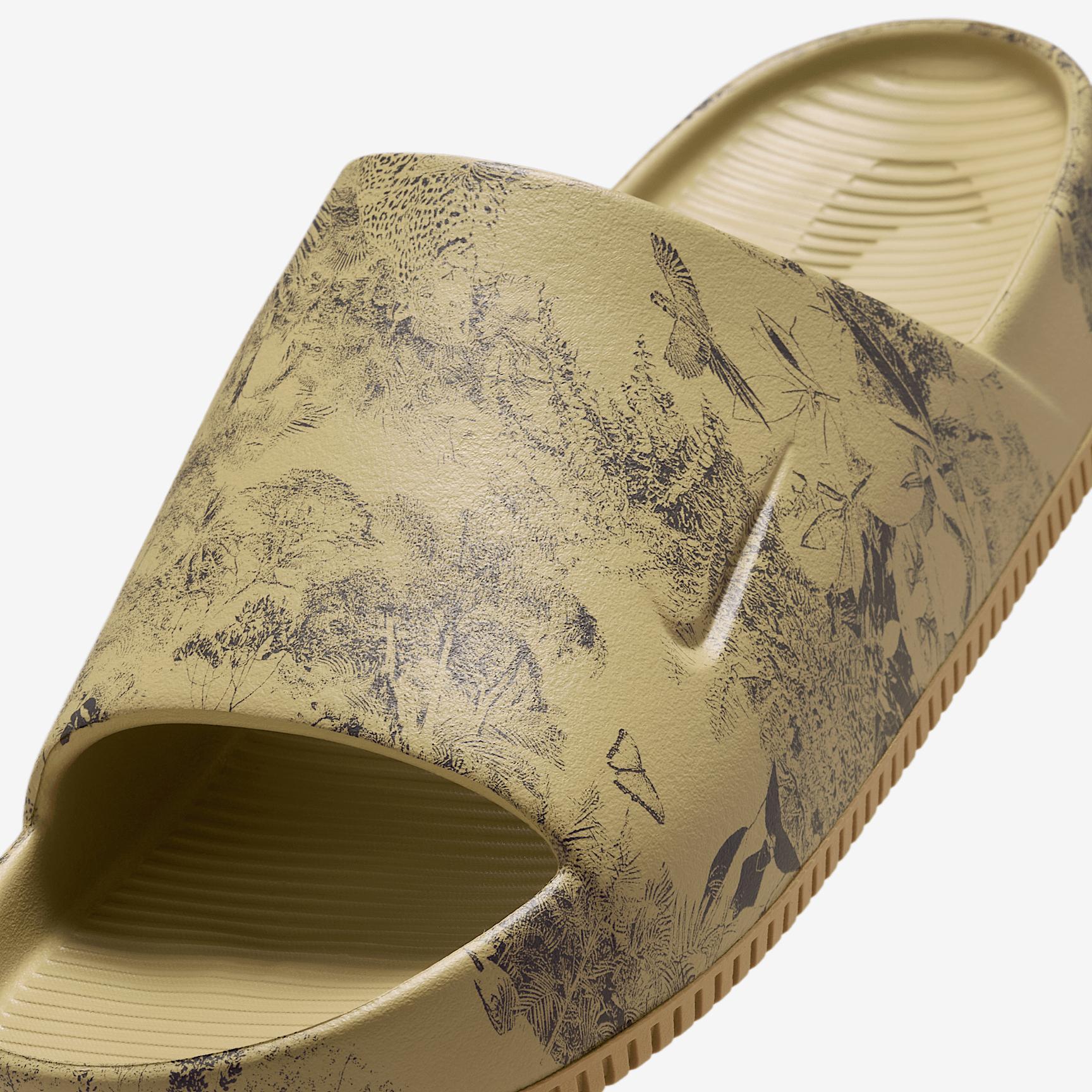 Nike Calm Printed Men's Slides Product Image