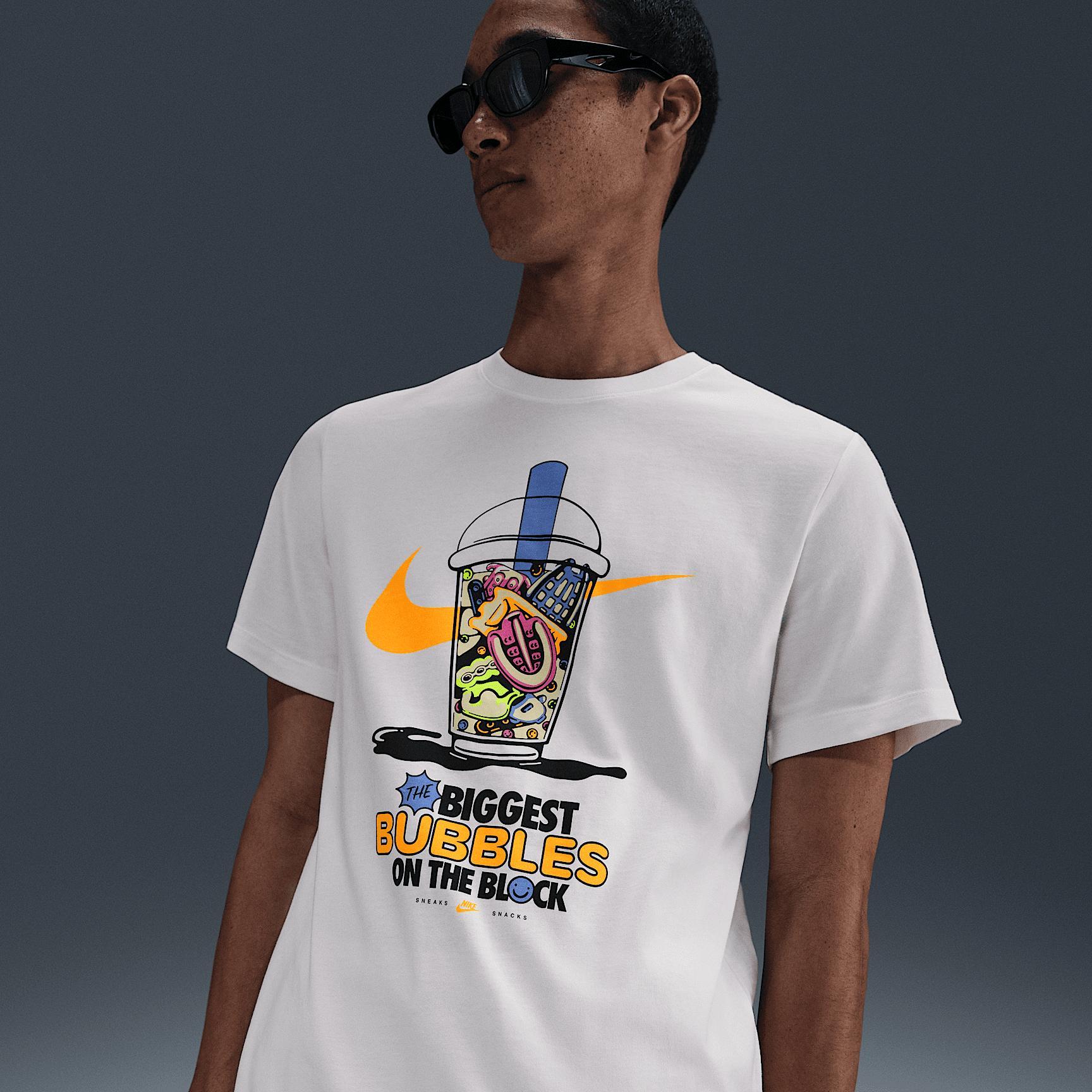 Nike Sportswear T-Shirt Product Image