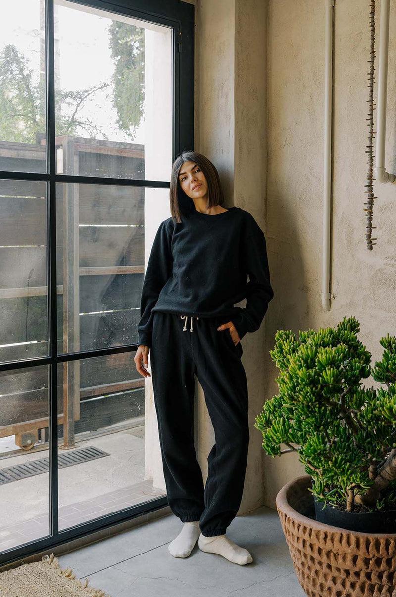 Women's Organic Heavyweight Fleece Sweatpants in Black Product Image