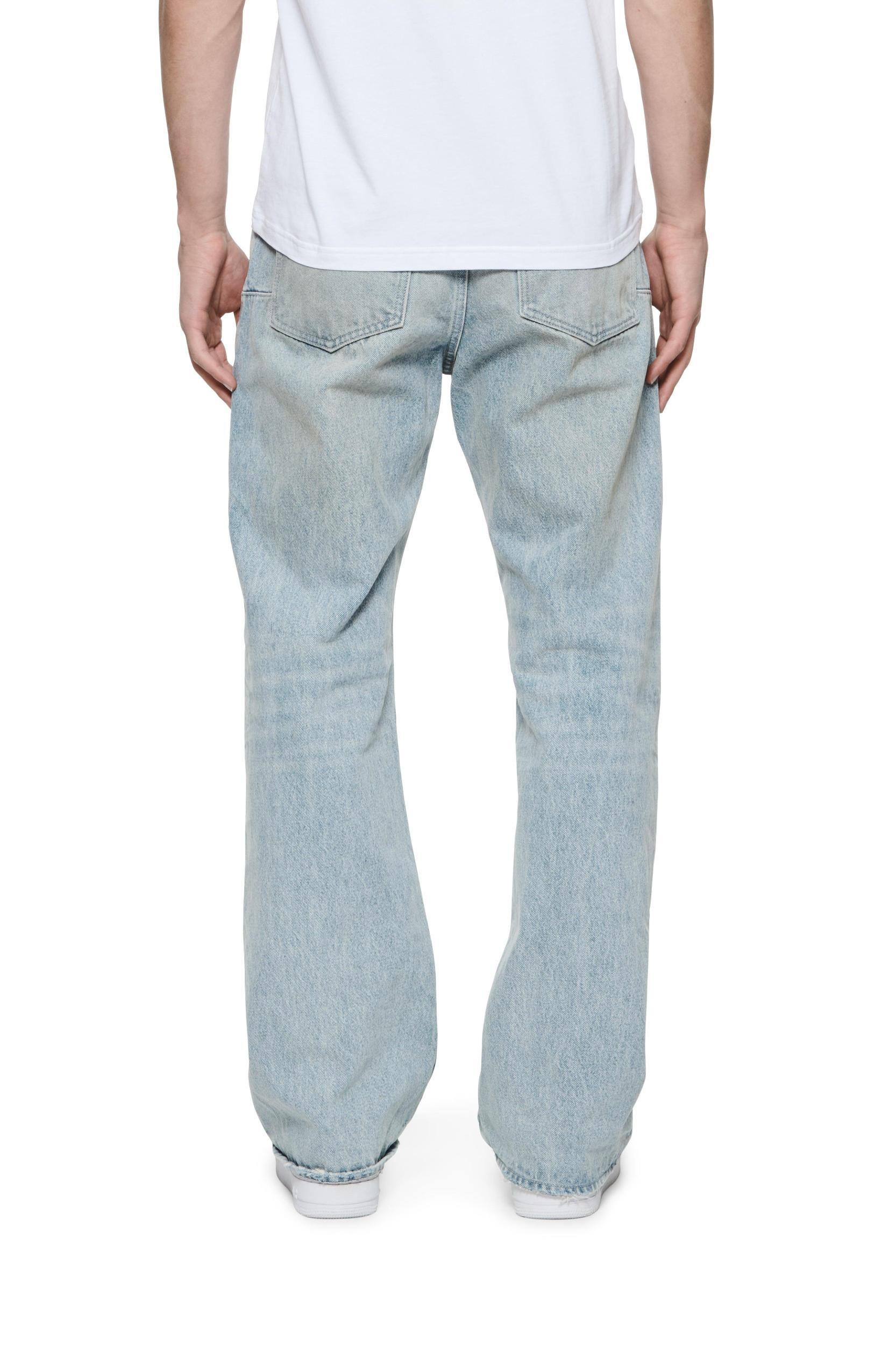 P018 Worn Light Indigo Baggy Jeans Male Product Image