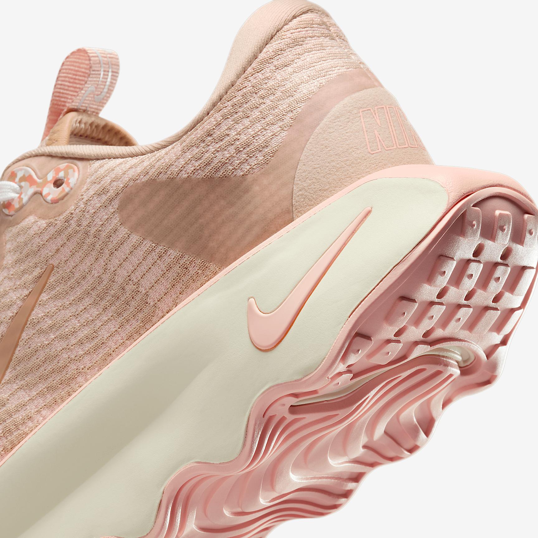 Nike Motiva Women's Walking Shoes Product Image
