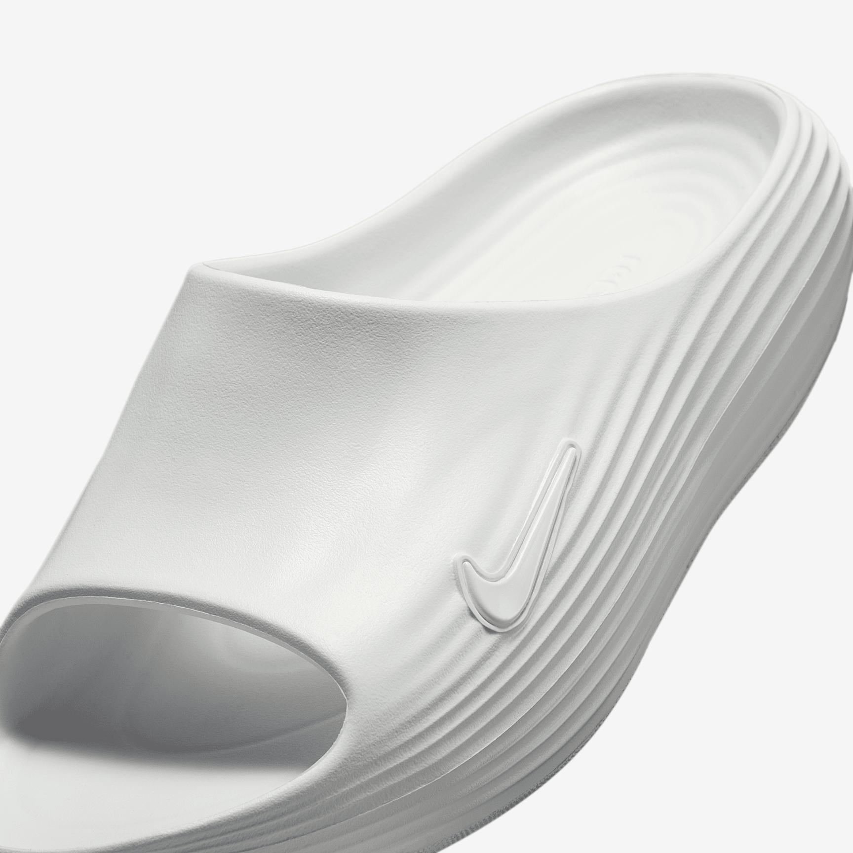 Nike Men's ReactX Rejuven Slides Product Image