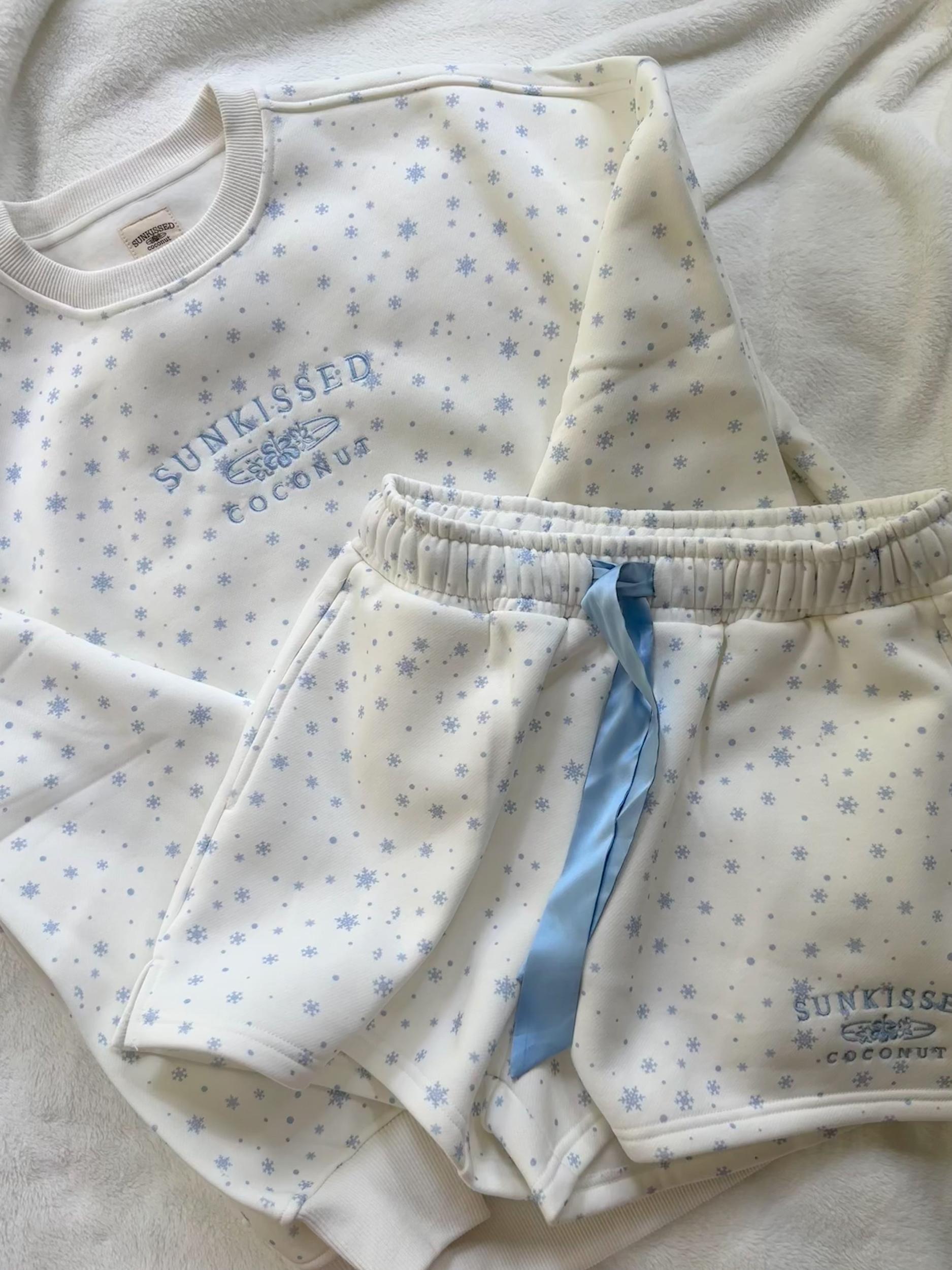 Snowflake Sunkissedcoconut Embroider Shorts Product Image