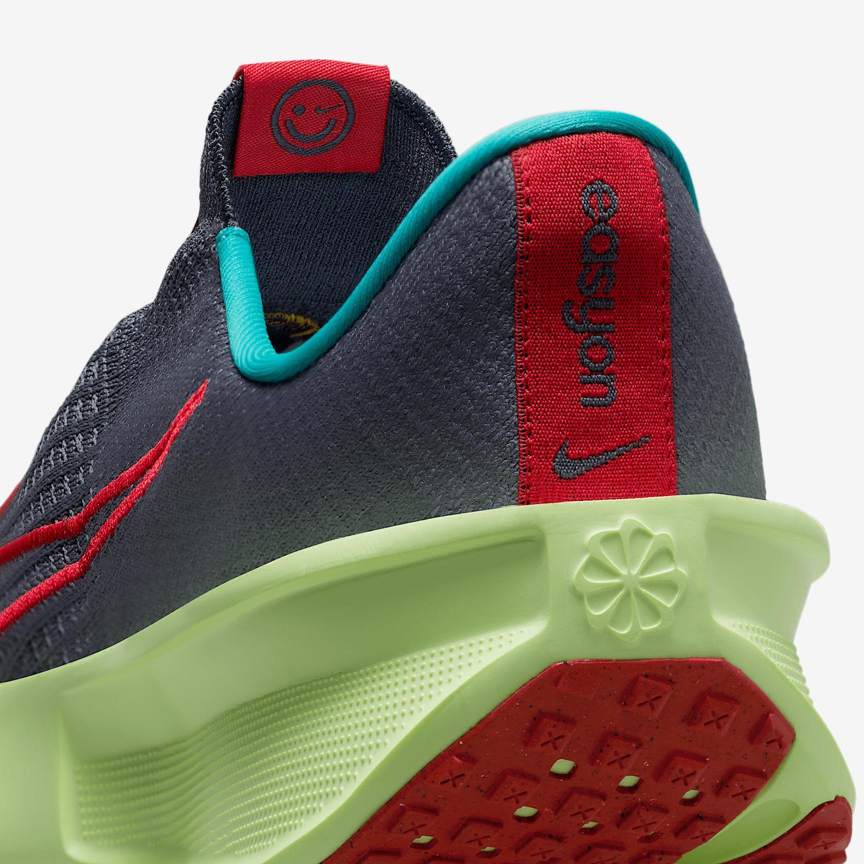 Nike Men's Interact Run EasyOn Road Running Shoes Product Image