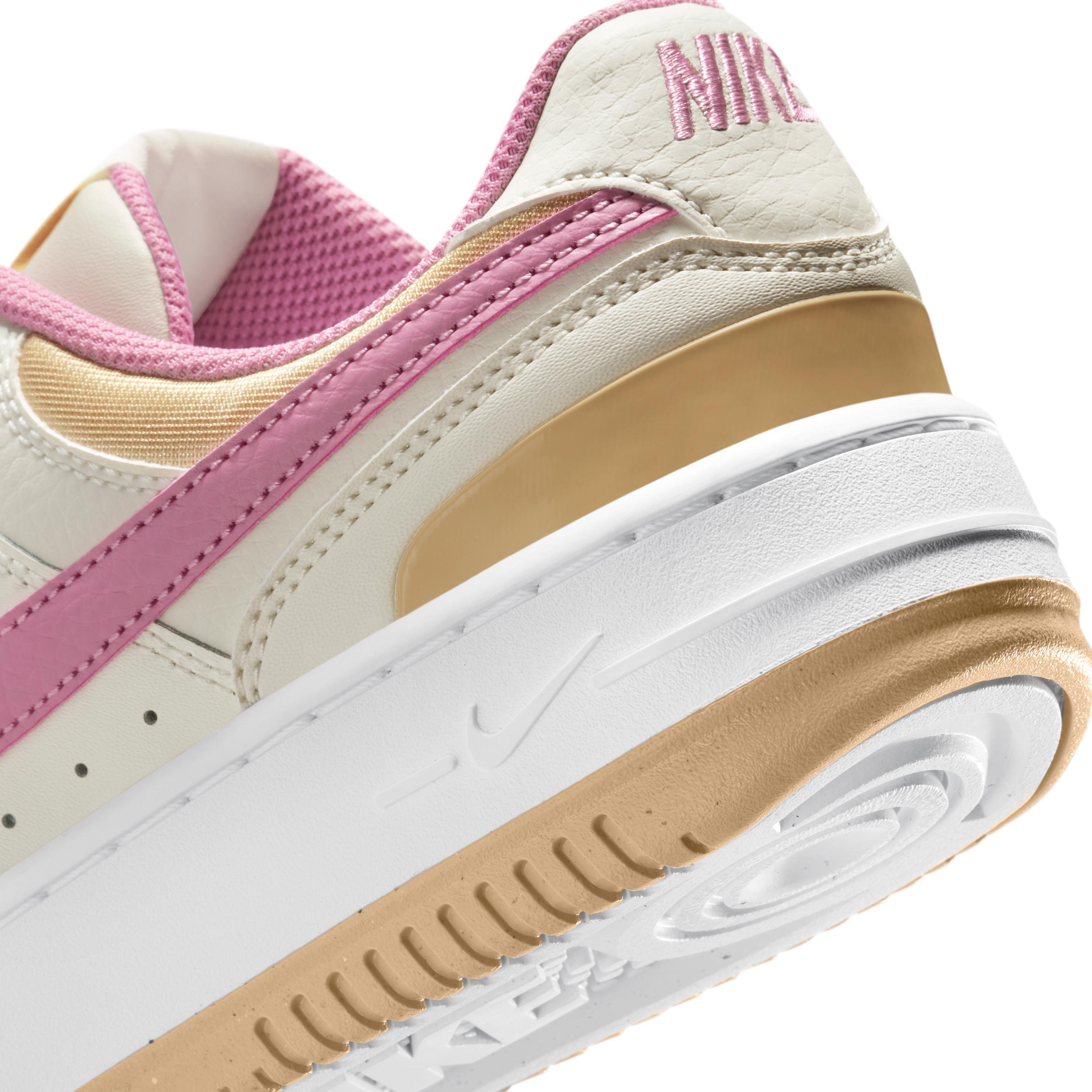 Nike Women's Gamma Force Shoes Product Image