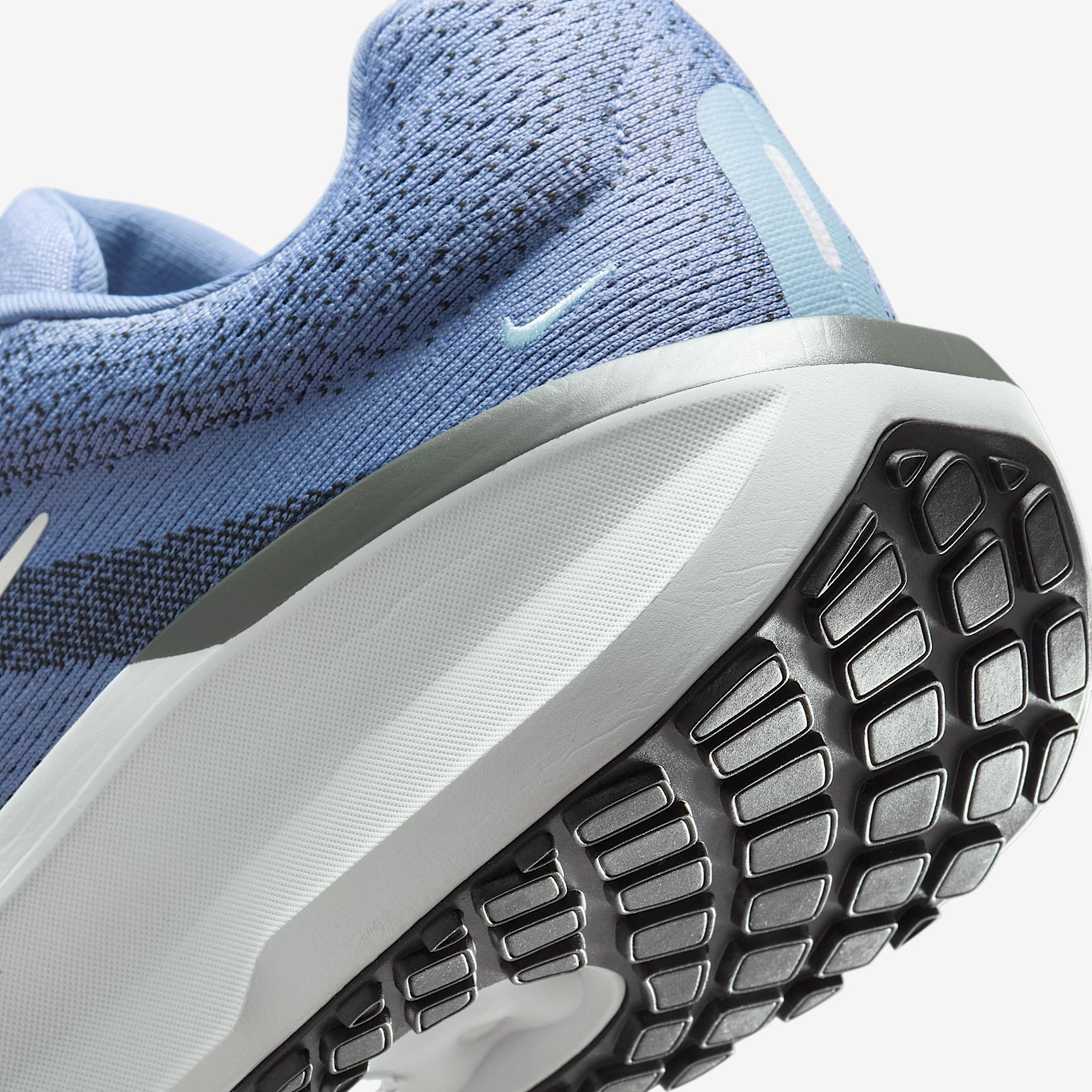 Nike Men's Winflo 11 Road Running Shoes (Extra Wide) Product Image