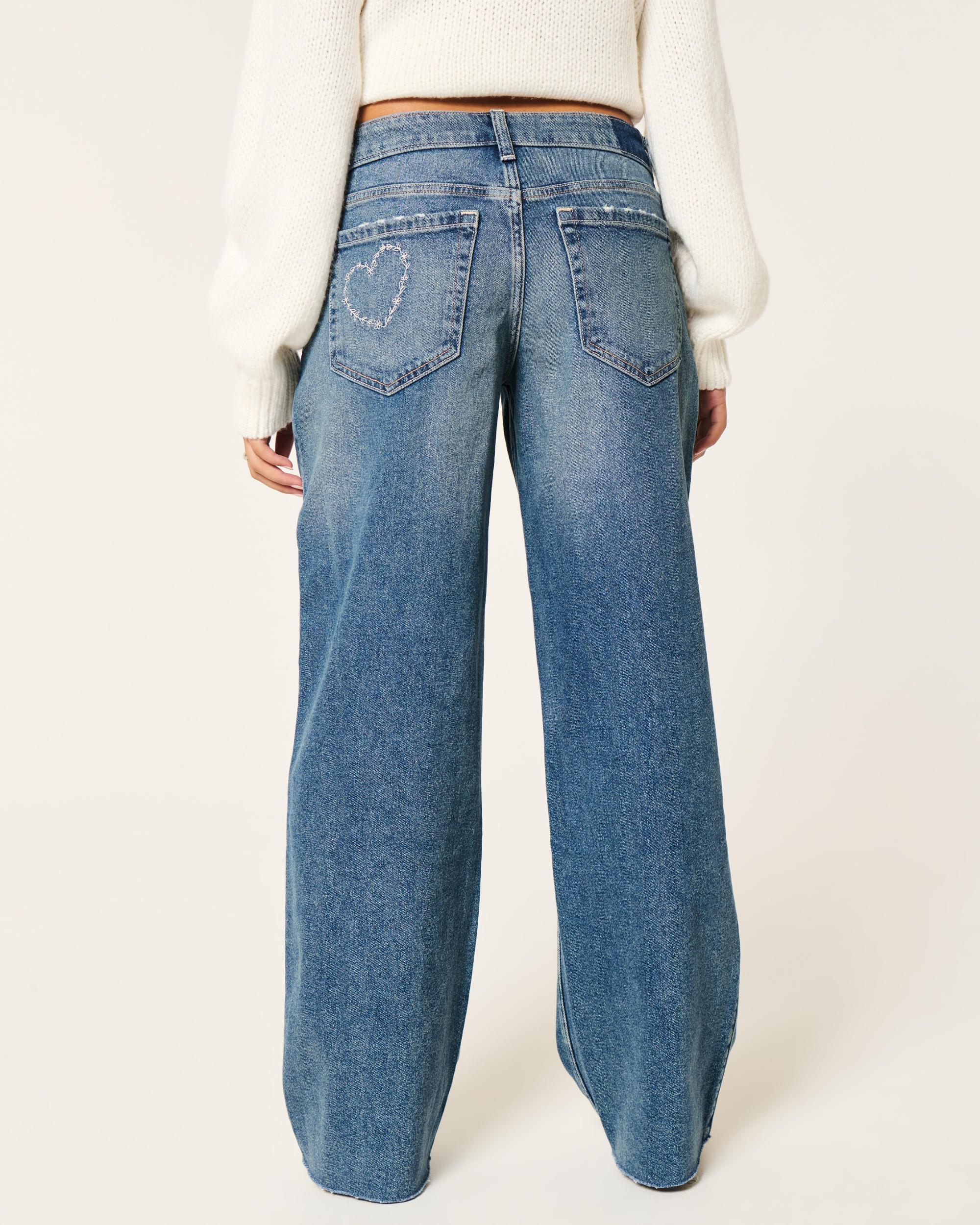 Low-Rise Medium Wash Embroidered Heart Baggy Jeans Product Image