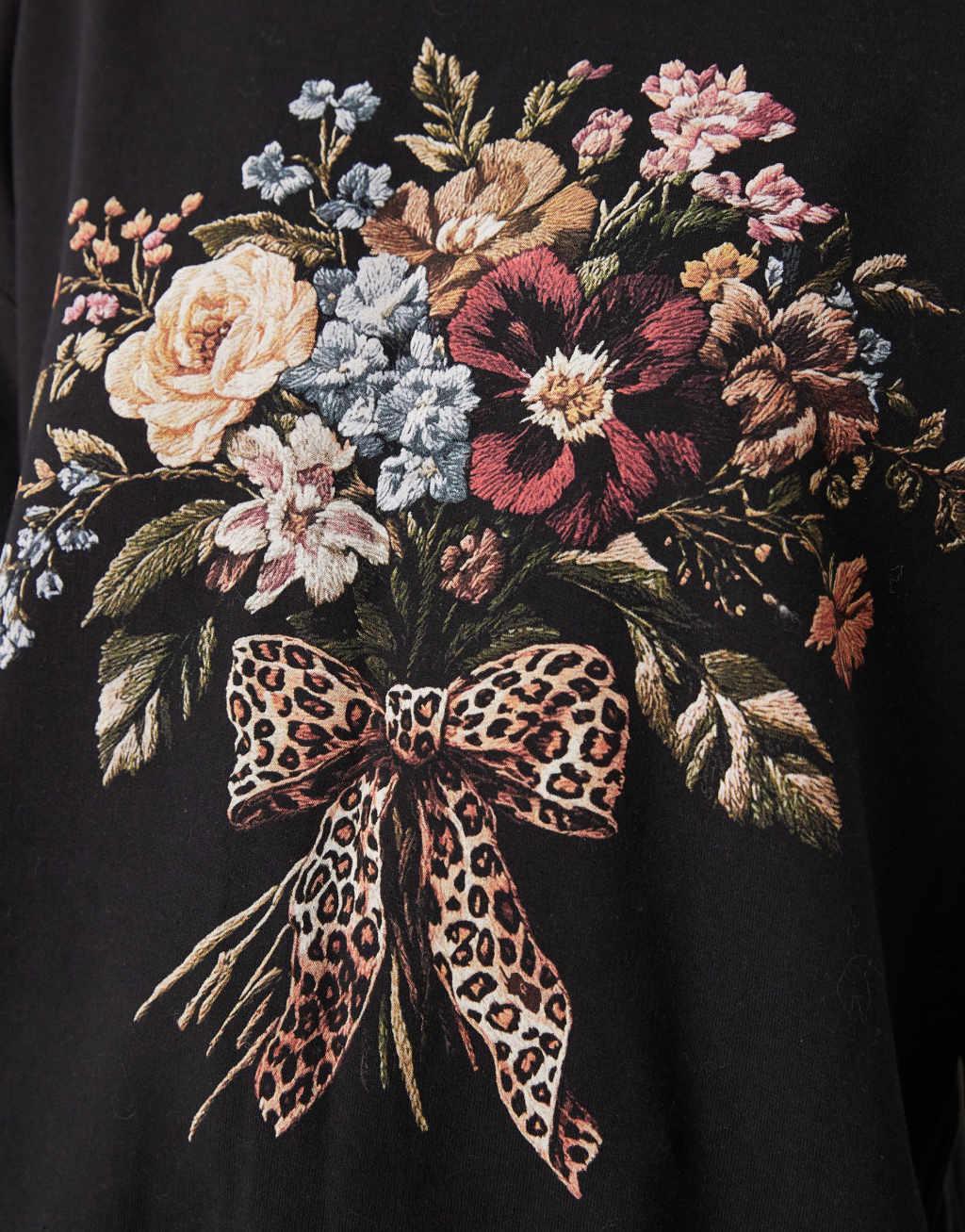 Miss Selfridge floral bouquet oversized sweatshirt Product Image