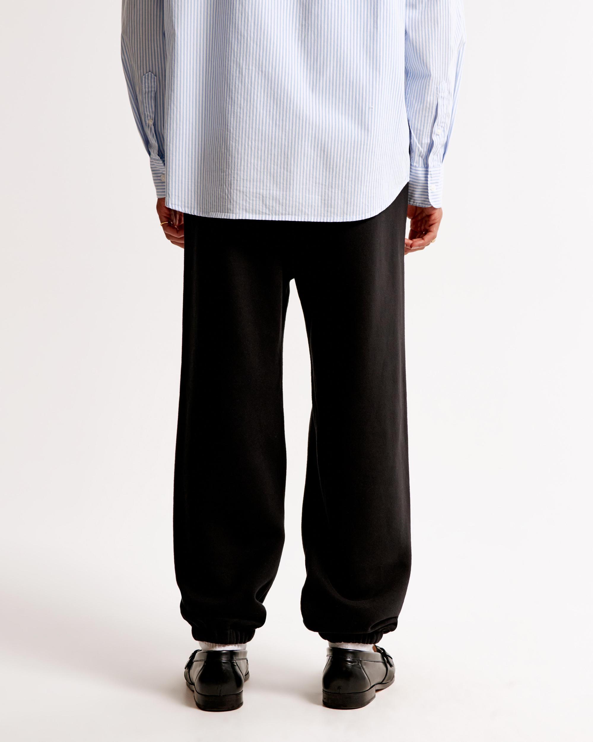 Essential Baggy Sweatpant Product Image