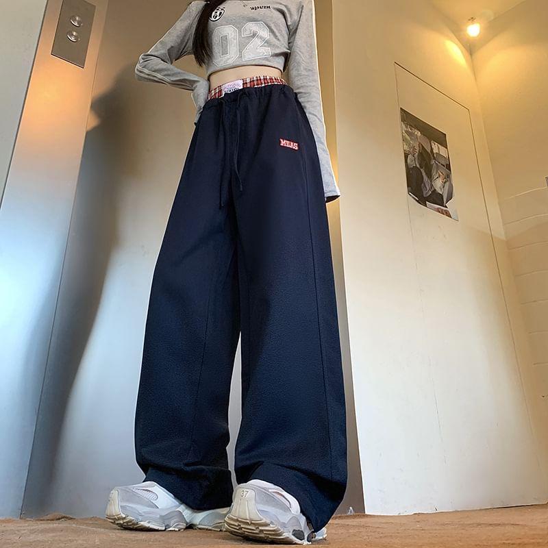 Mid Rise Plaid Trim Wide Leg Pants Product Image