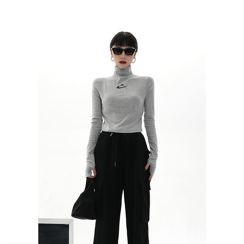 Long-Sleeve Mock Neck Star Print Cropped Tee Product Image