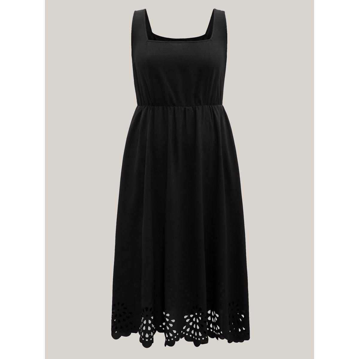 Plus Size Scalloped Laser Cut Pockets Maxi Dress Black Women Square Neck Sleeveless Curvy BloomChic 26/4X Product Image