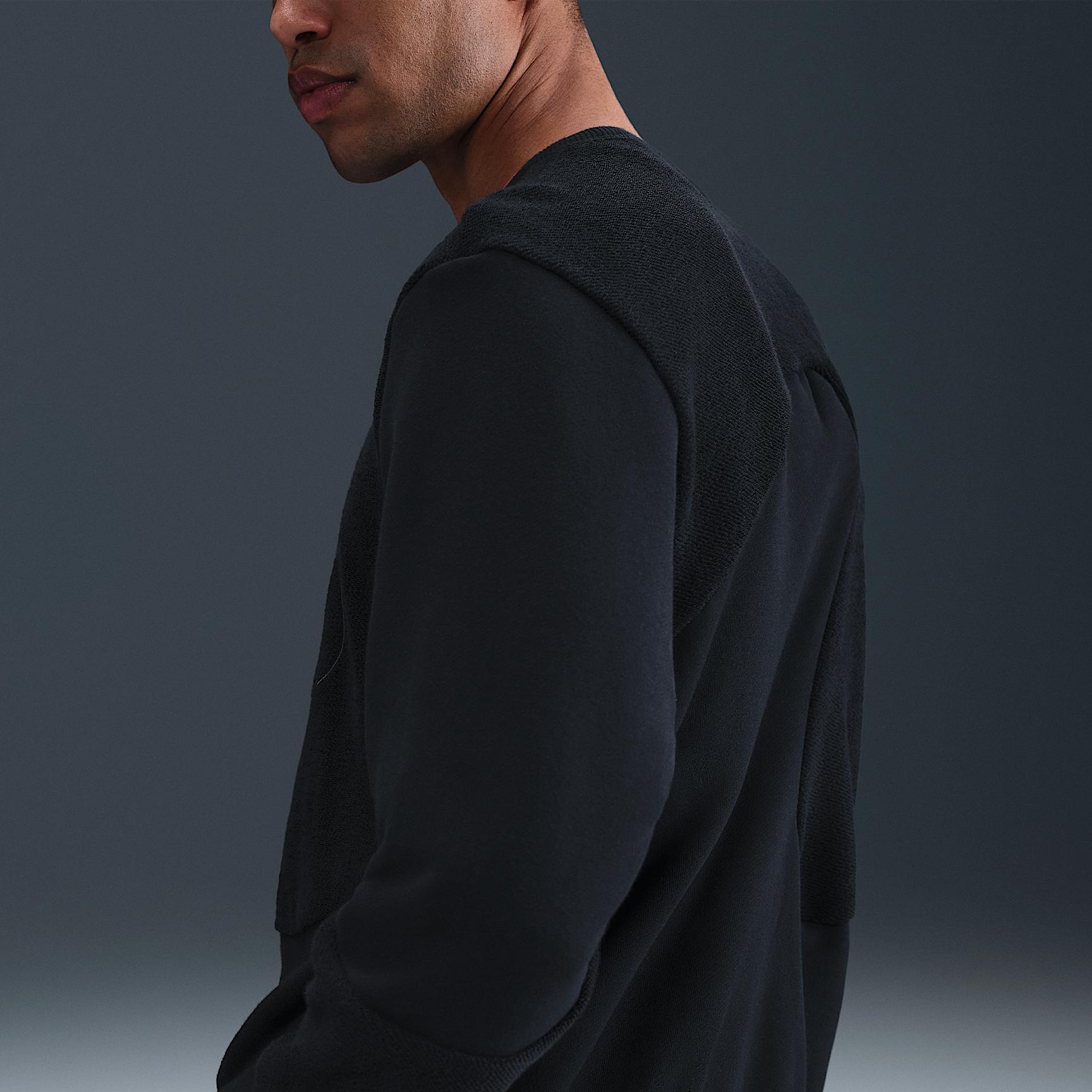 Giannis Standard Issue Men's Basketball Crew Product Image