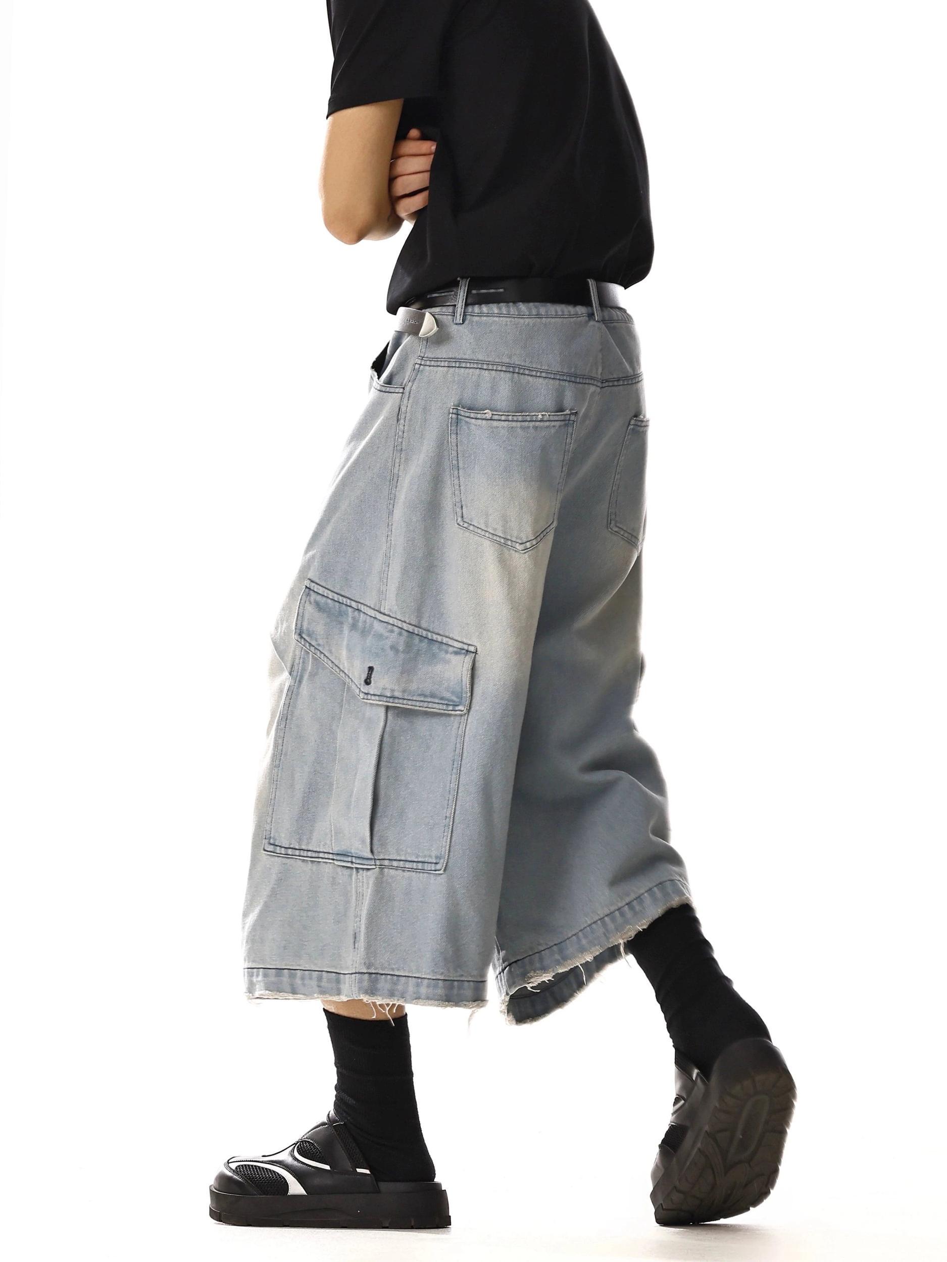 RT No. 18230 LIGHT BLUE DENIM LONG SHORTS Product Image