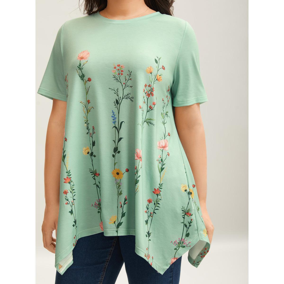 Plus Size Stretchy Hi-Low Hem Floral T-Shirt Greenbean Women Elegant Asymmetrical Natural Flowers Round Neck Loose Everyday T-shirts BloomChic 18-20/2X Product Image