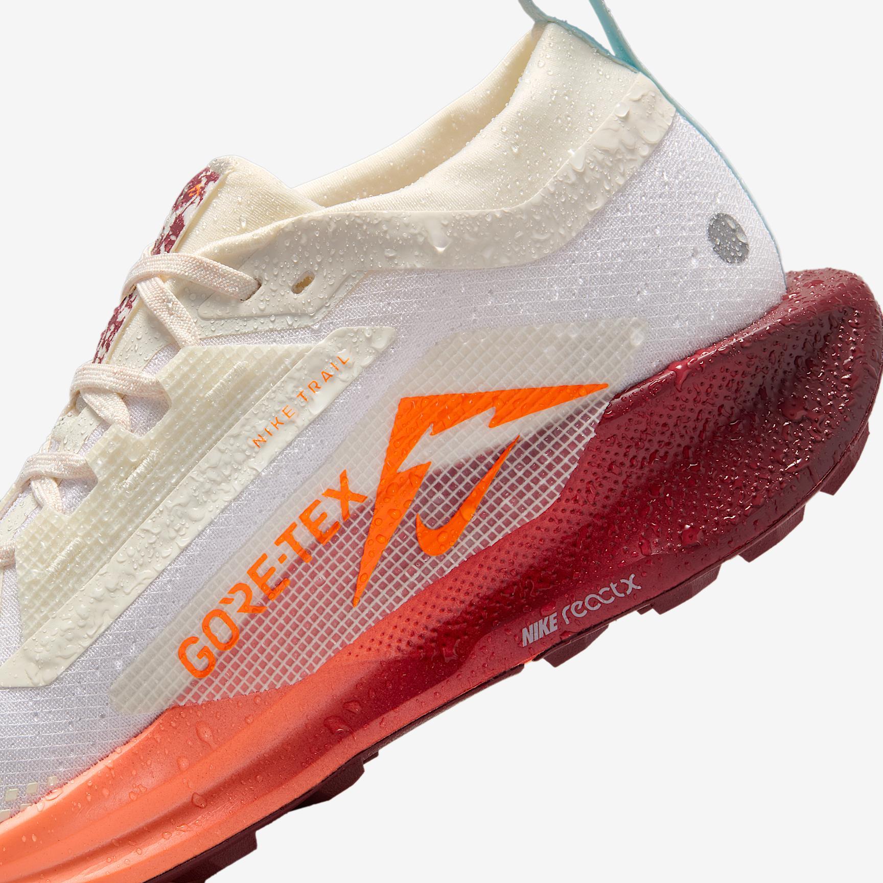 Nike Women's Pegasus Trail 5 GORE-TEX Waterproof Trail Running Shoes Product Image
