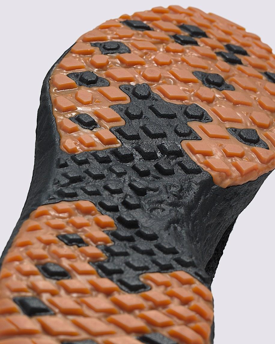 Vans | UltraRange VR3 Black/Pirate Black Shoes Product Image