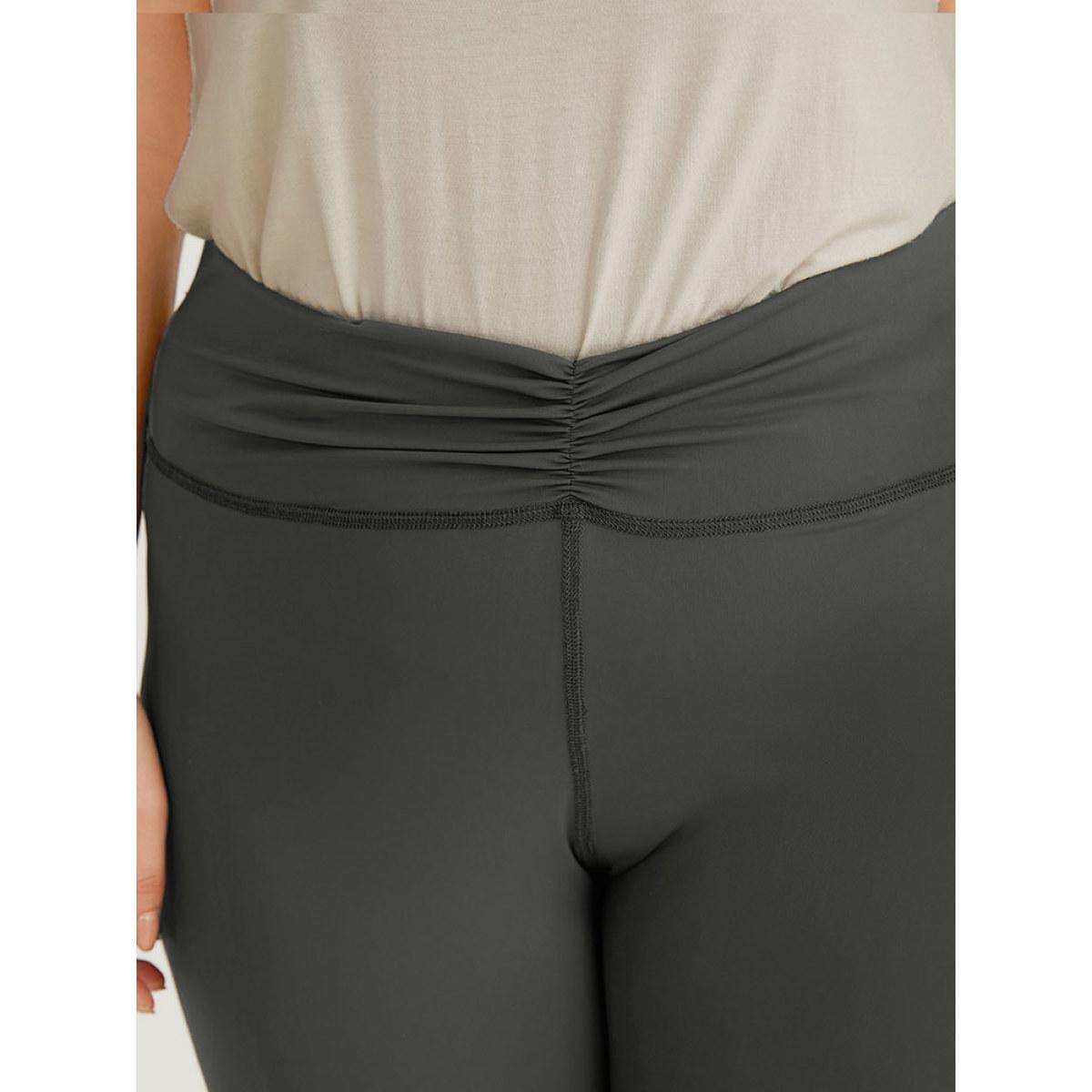 Plus Size Plain Elastic Waist Ruched Skinny Cropped Leggings Women Gray Elegant High stretch Skinny High Rise Dailywear Leggings BloomChic 30/6X Product Image
