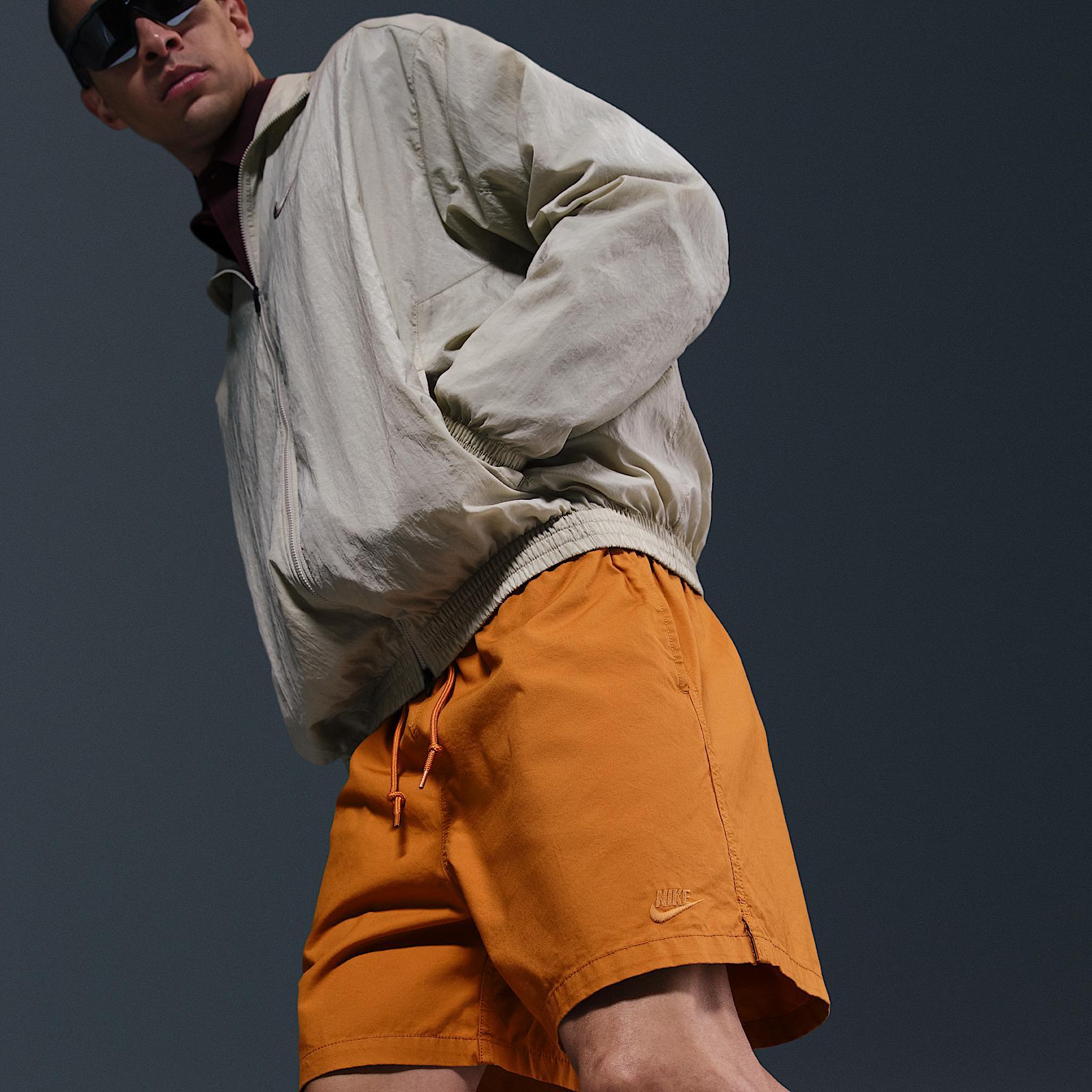 Nike Mens Club Woven Flow Shorts Product Image