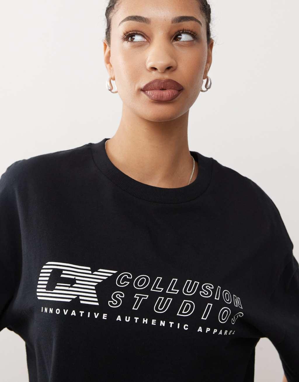 COLLUSION short sleeve T-shirt with oversized retro logo in black Product Image